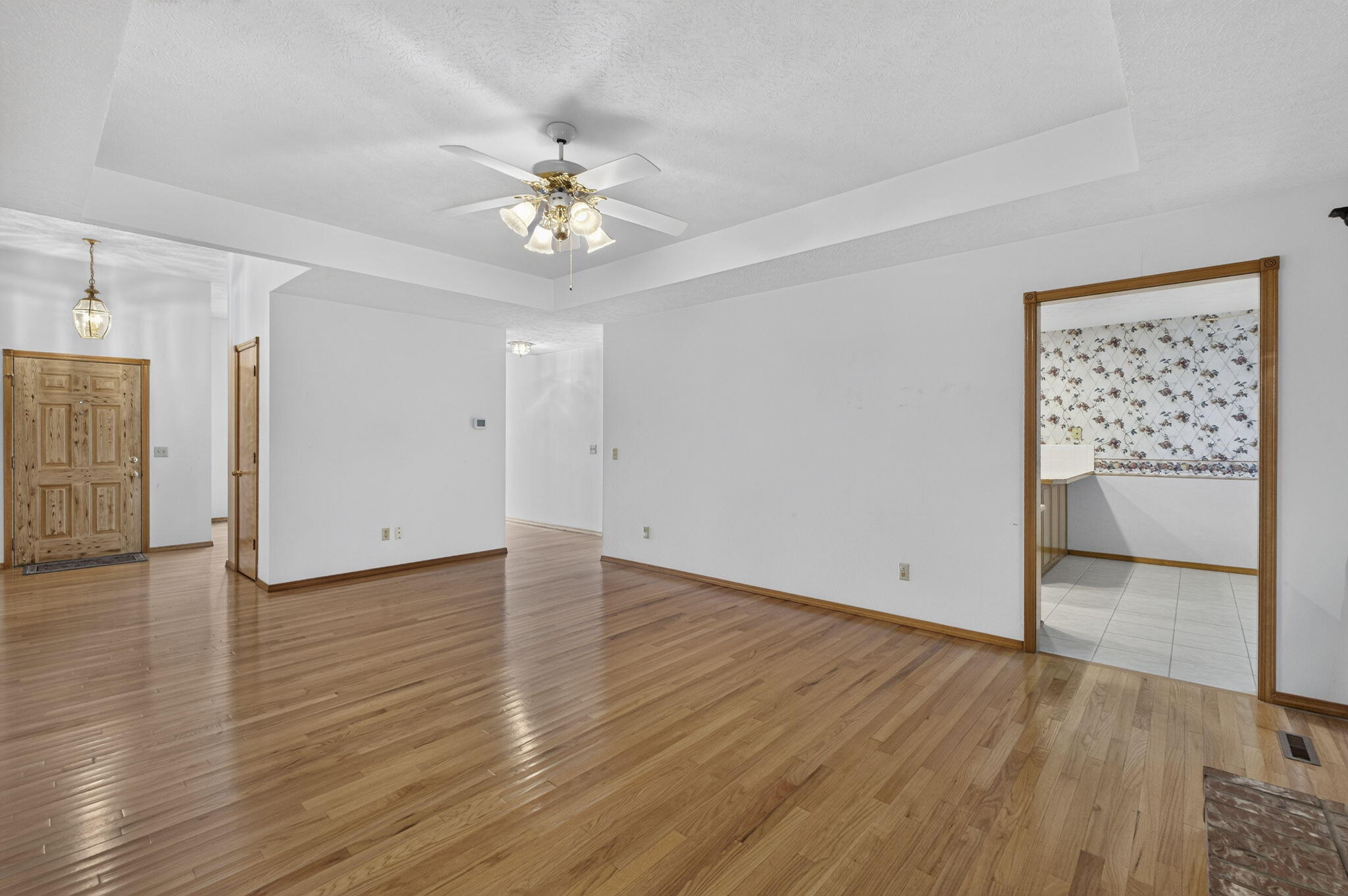 2259 West Cantebury Street Property Photo 5