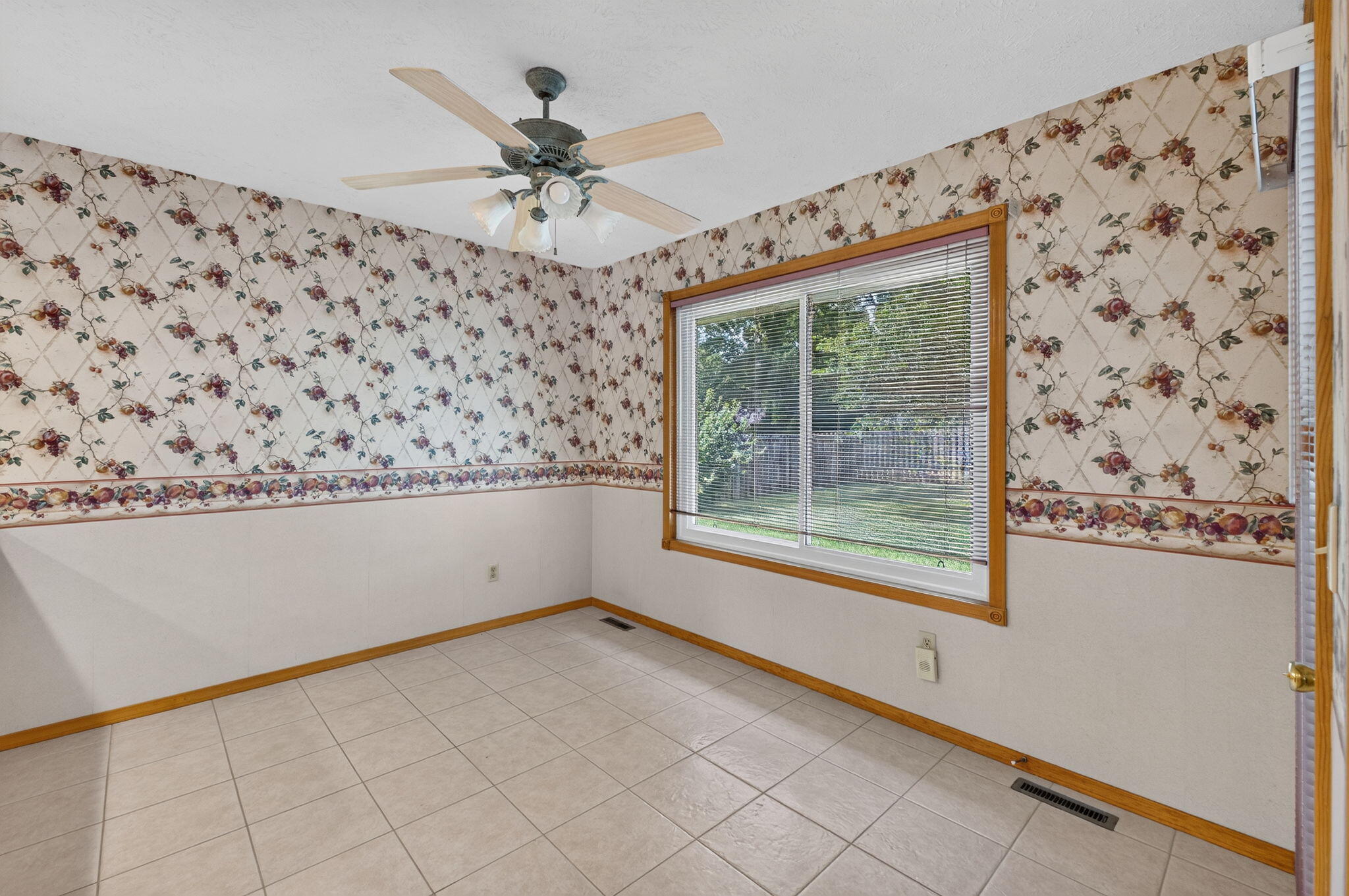 2259 West Cantebury Street Property Photo 12