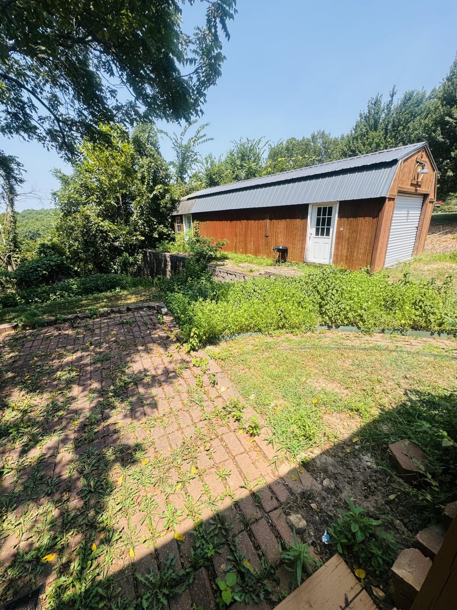 995 Mule Barn Drive Property Photo 8