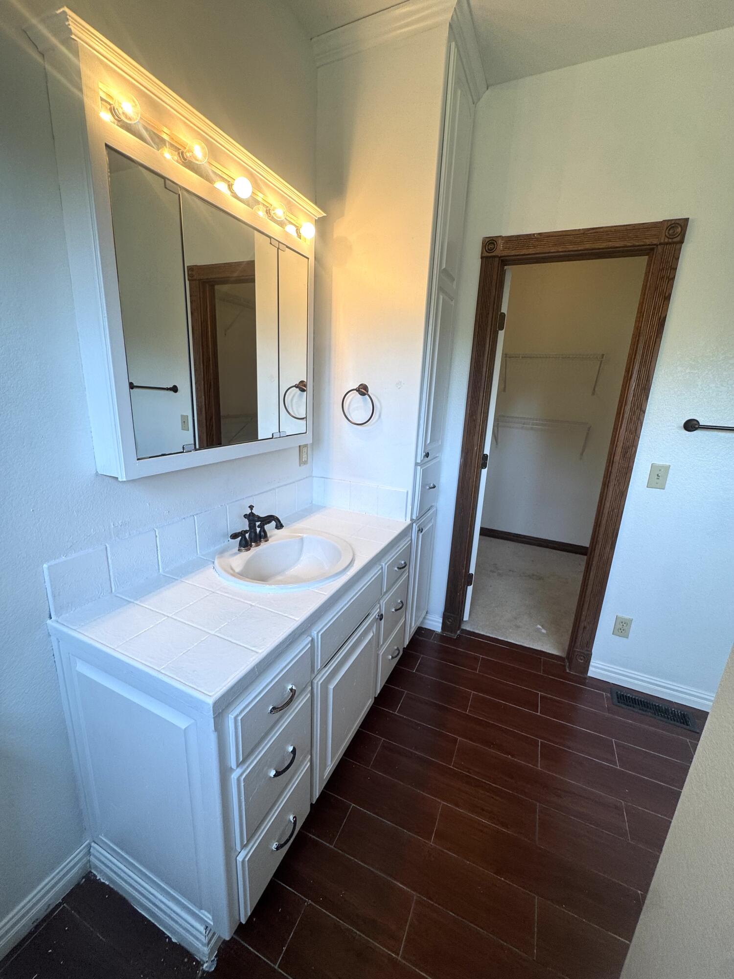 995 Mule Barn Drive Property Photo 33