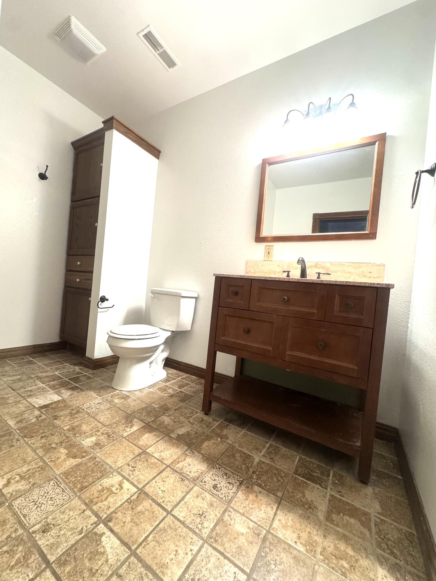 995 Mule Barn Drive Property Photo 54