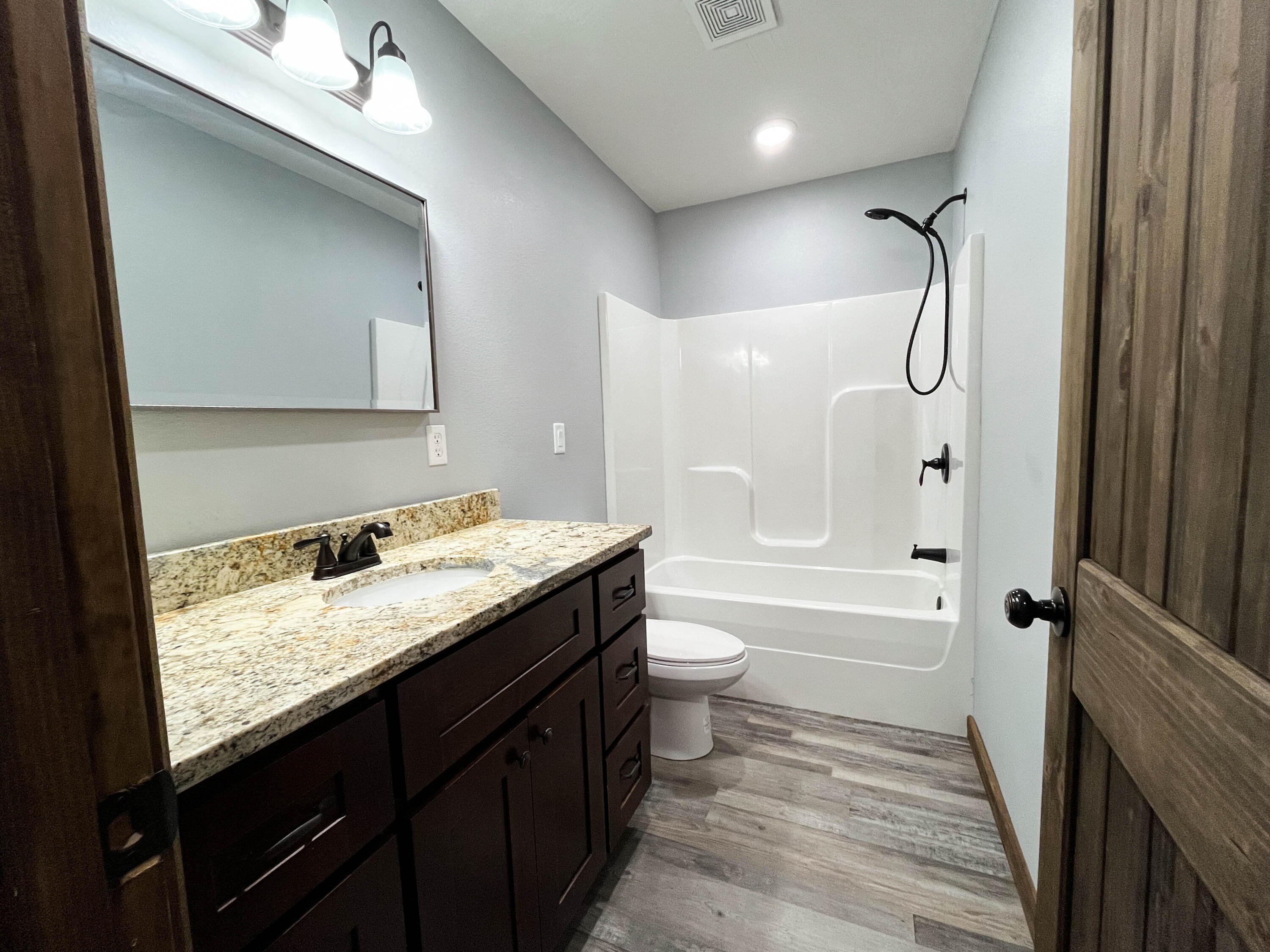 207 Juniper Avenue Property Photo 22