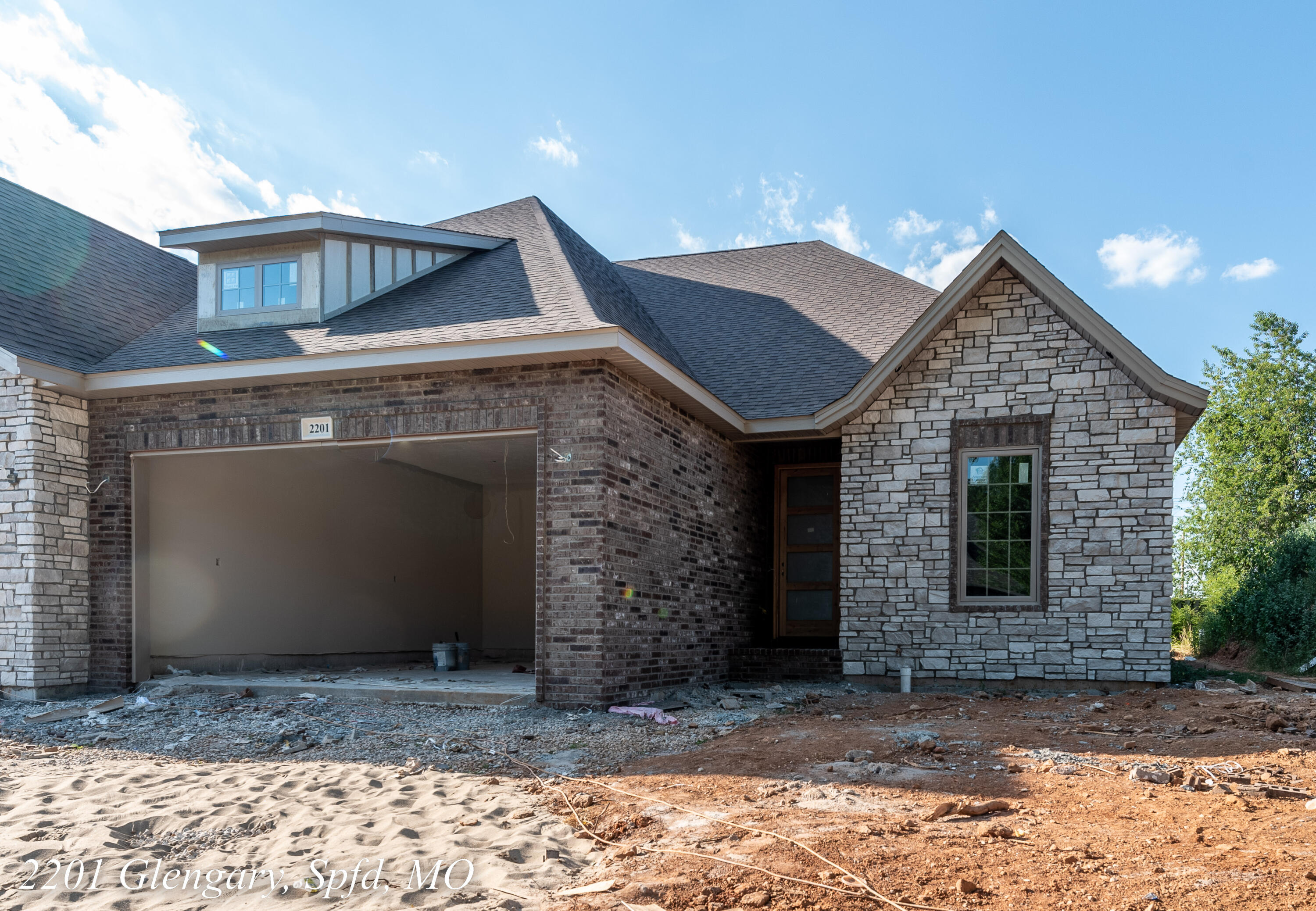 2177 West Glengary Court Property Photo 3