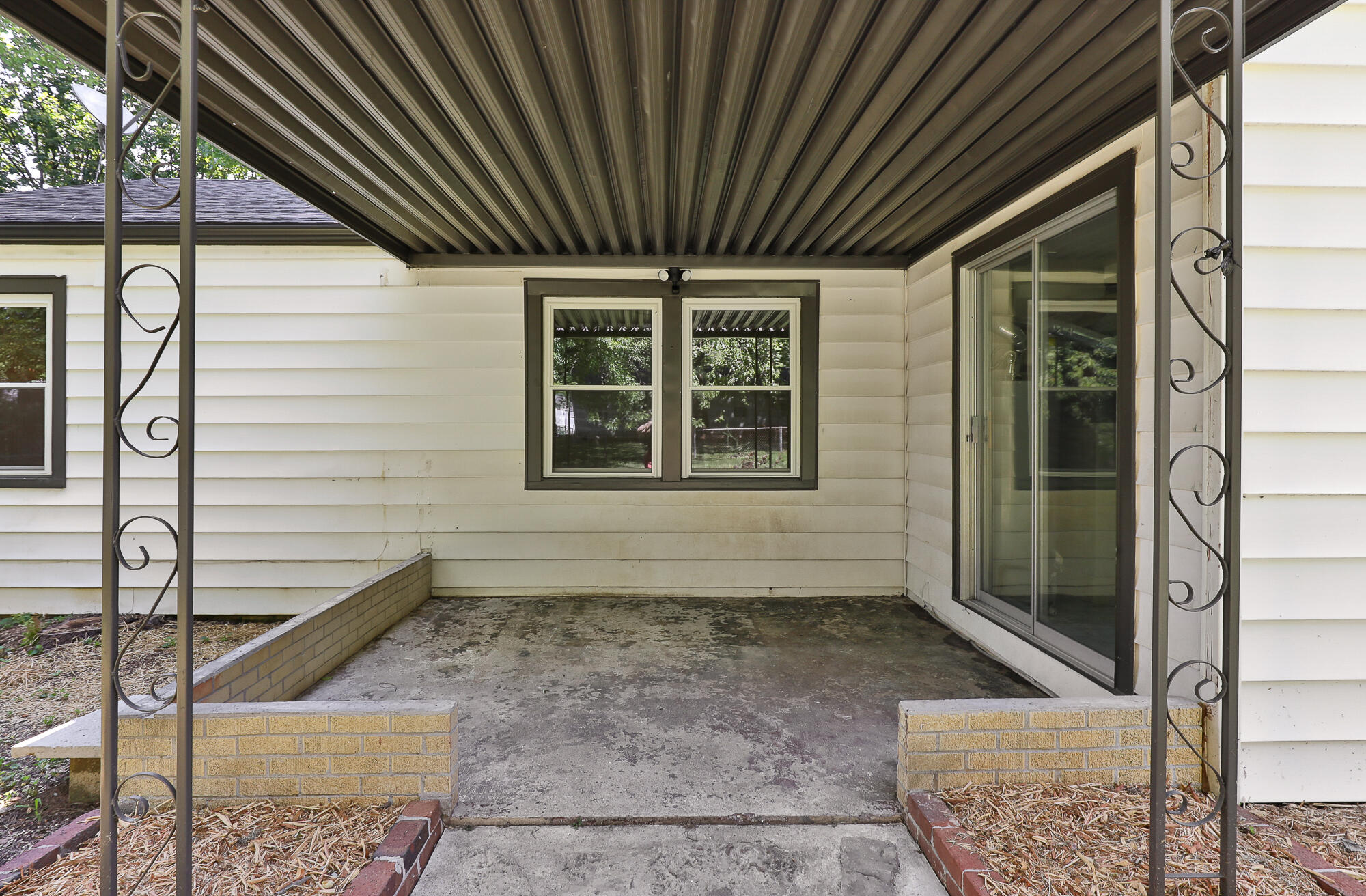 1637 South Broadway Avenue Property Photo 22