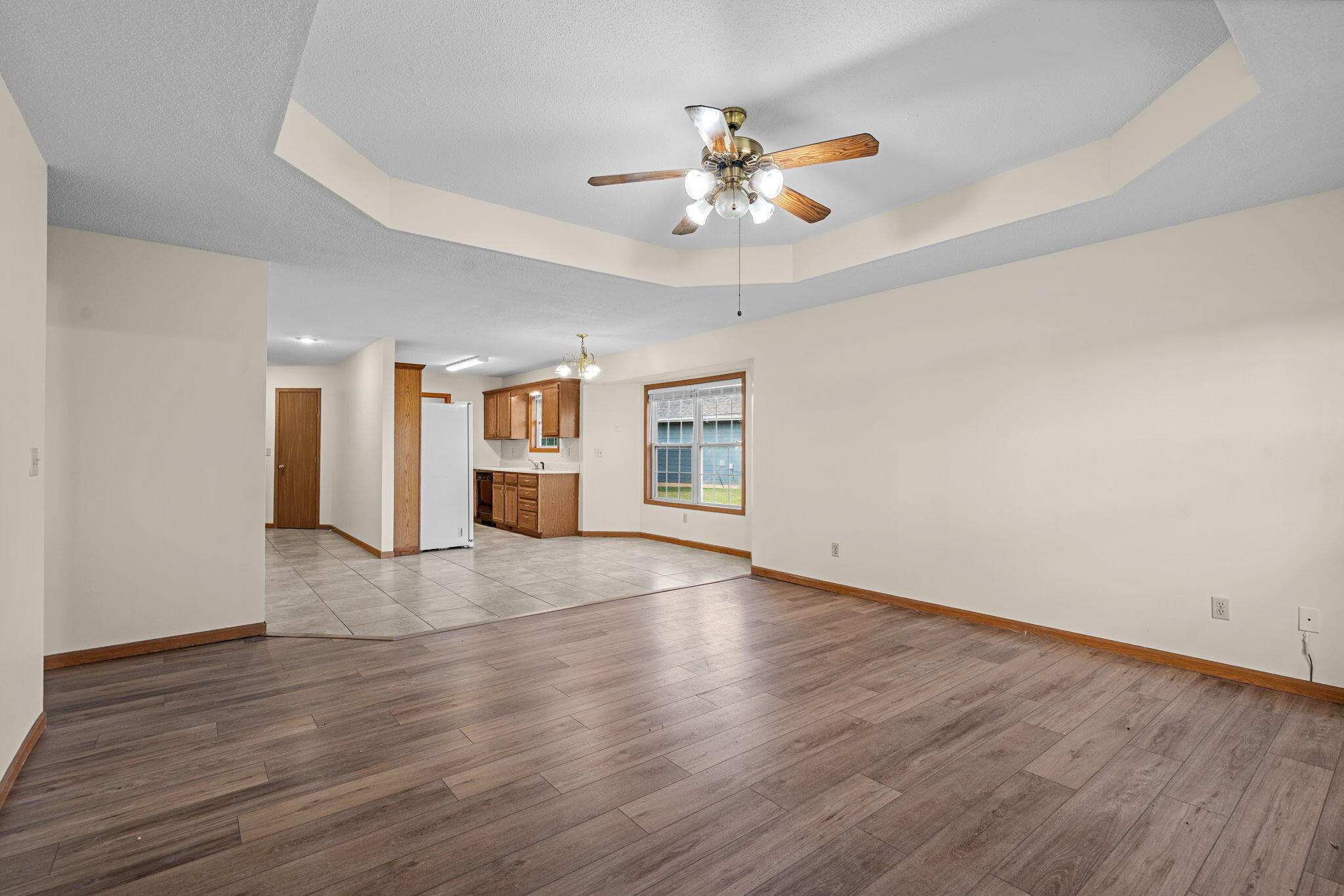 1278 West Butterfield Drive Property Photo 6