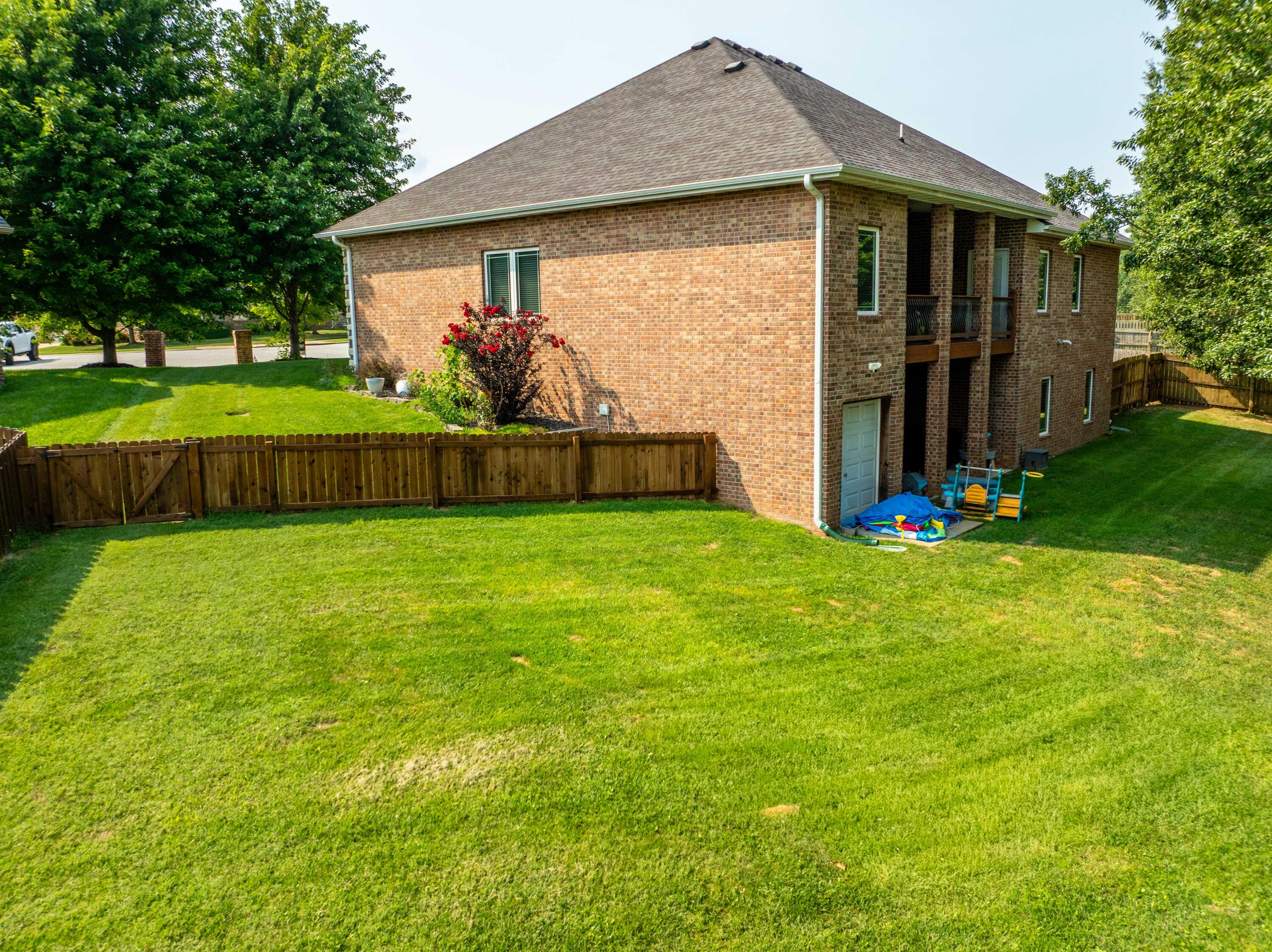 3326 South Juniper Avenue Property Photo 5
