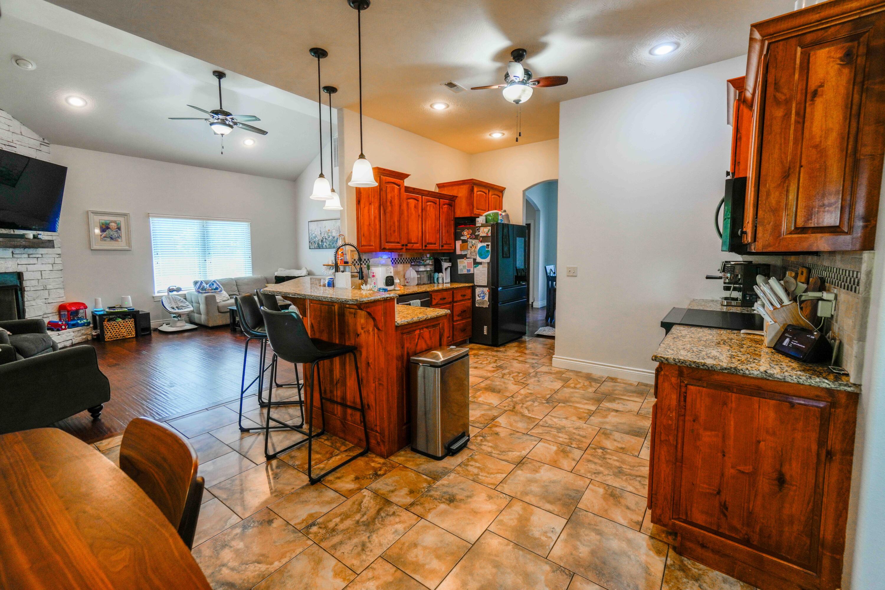 3326 South Juniper Avenue Property Photo 11