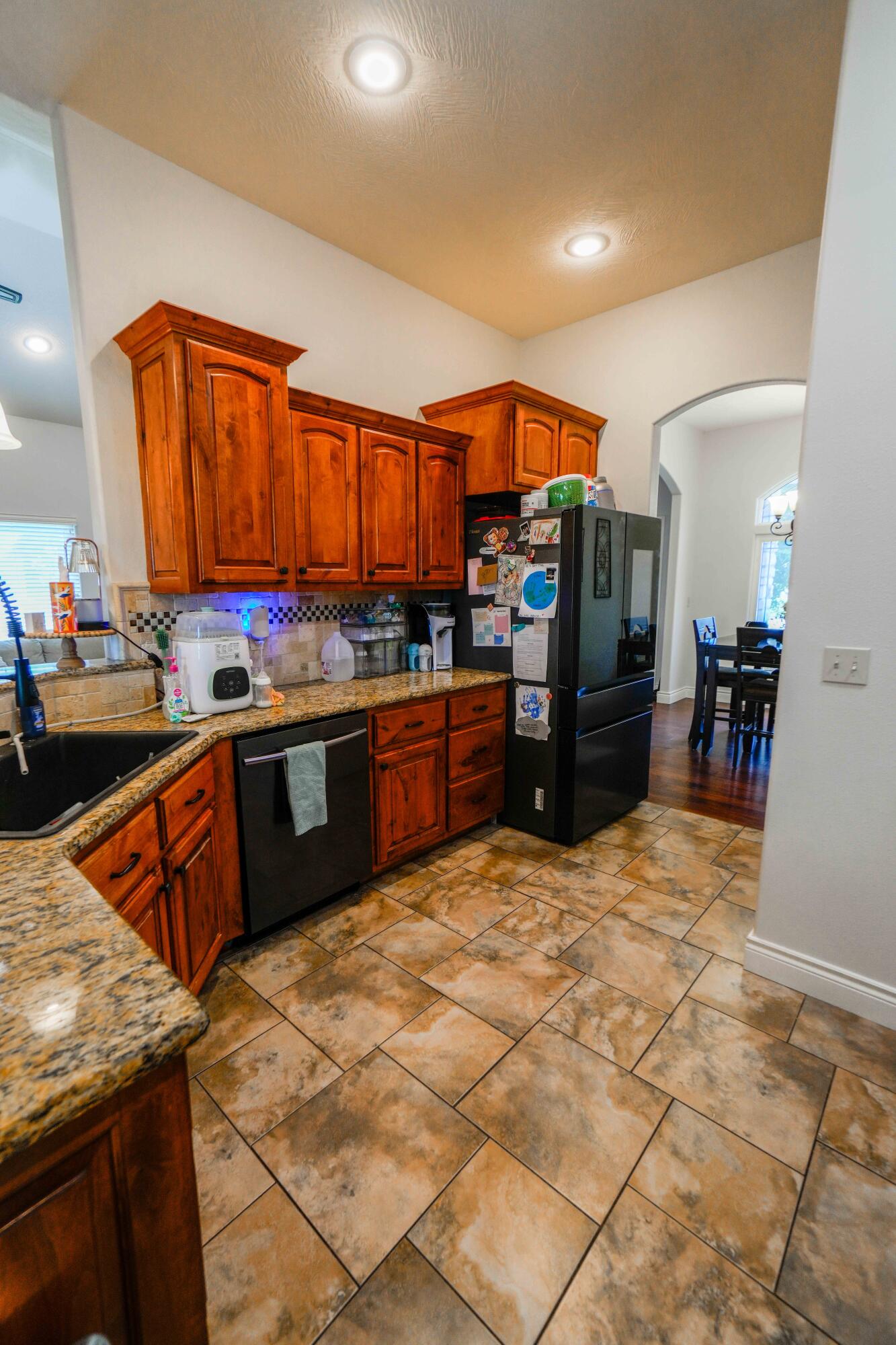 3326 South Juniper Avenue Property Photo 12