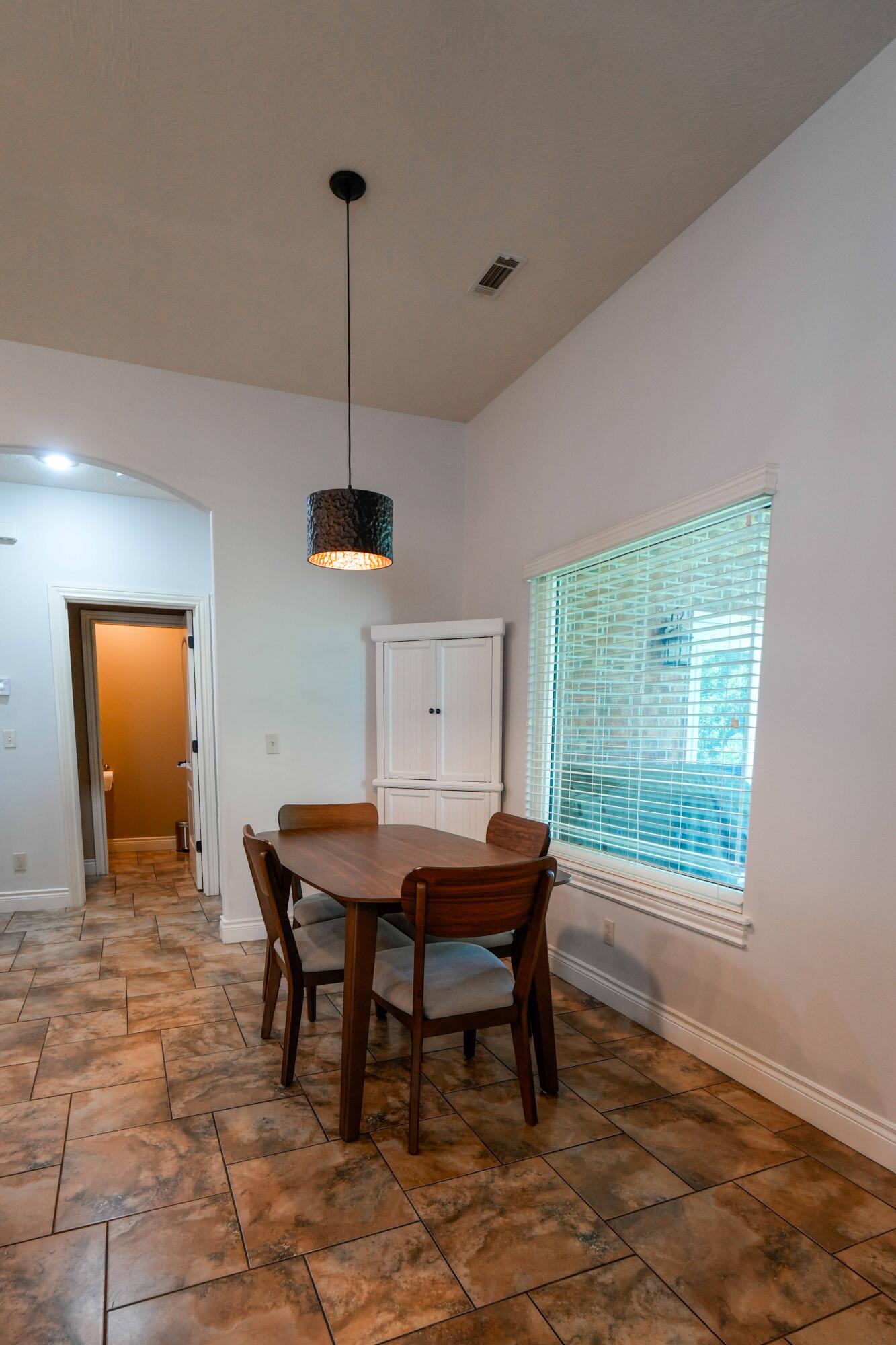 3326 South Juniper Avenue Property Photo 15