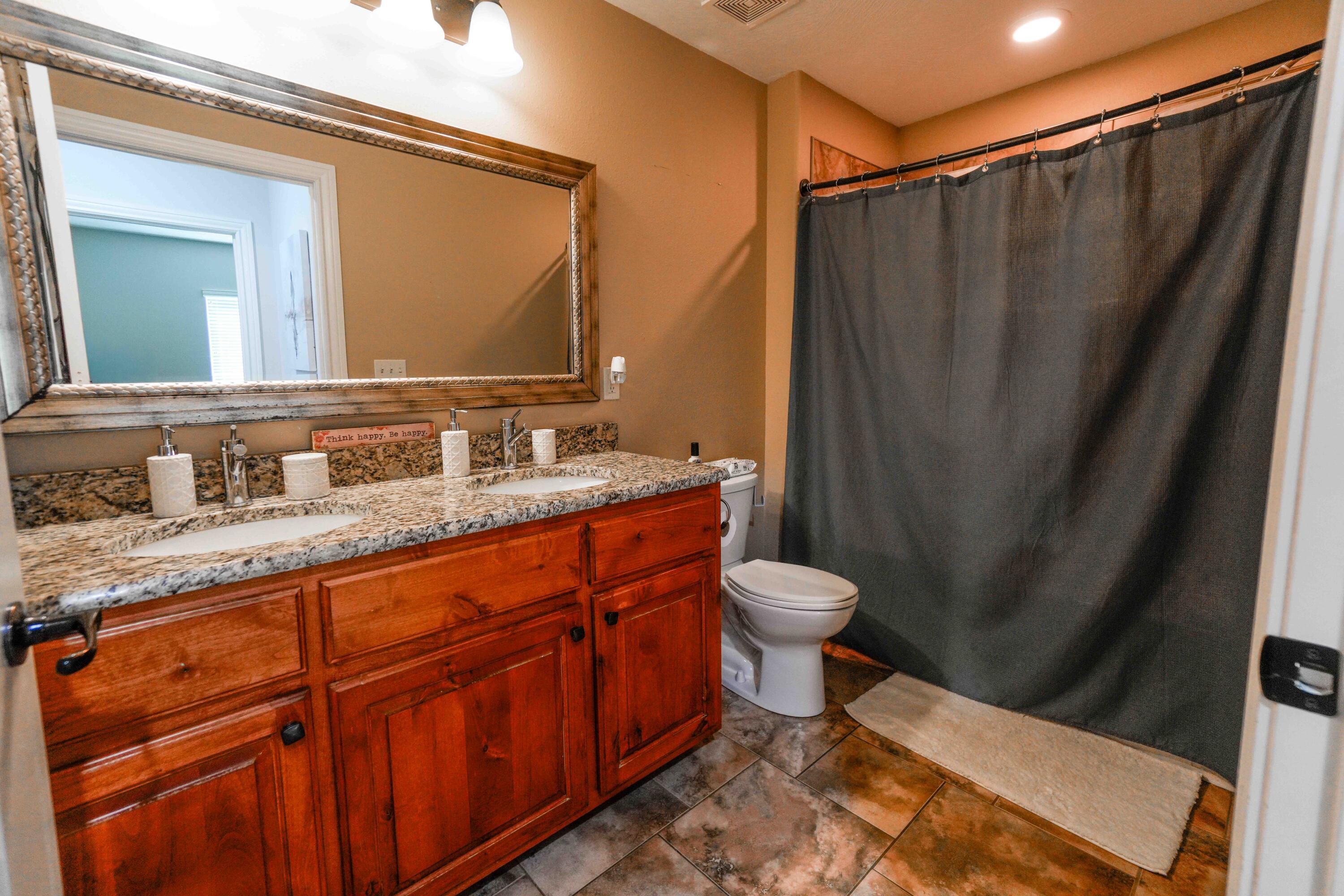 3326 South Juniper Avenue Property Photo 32