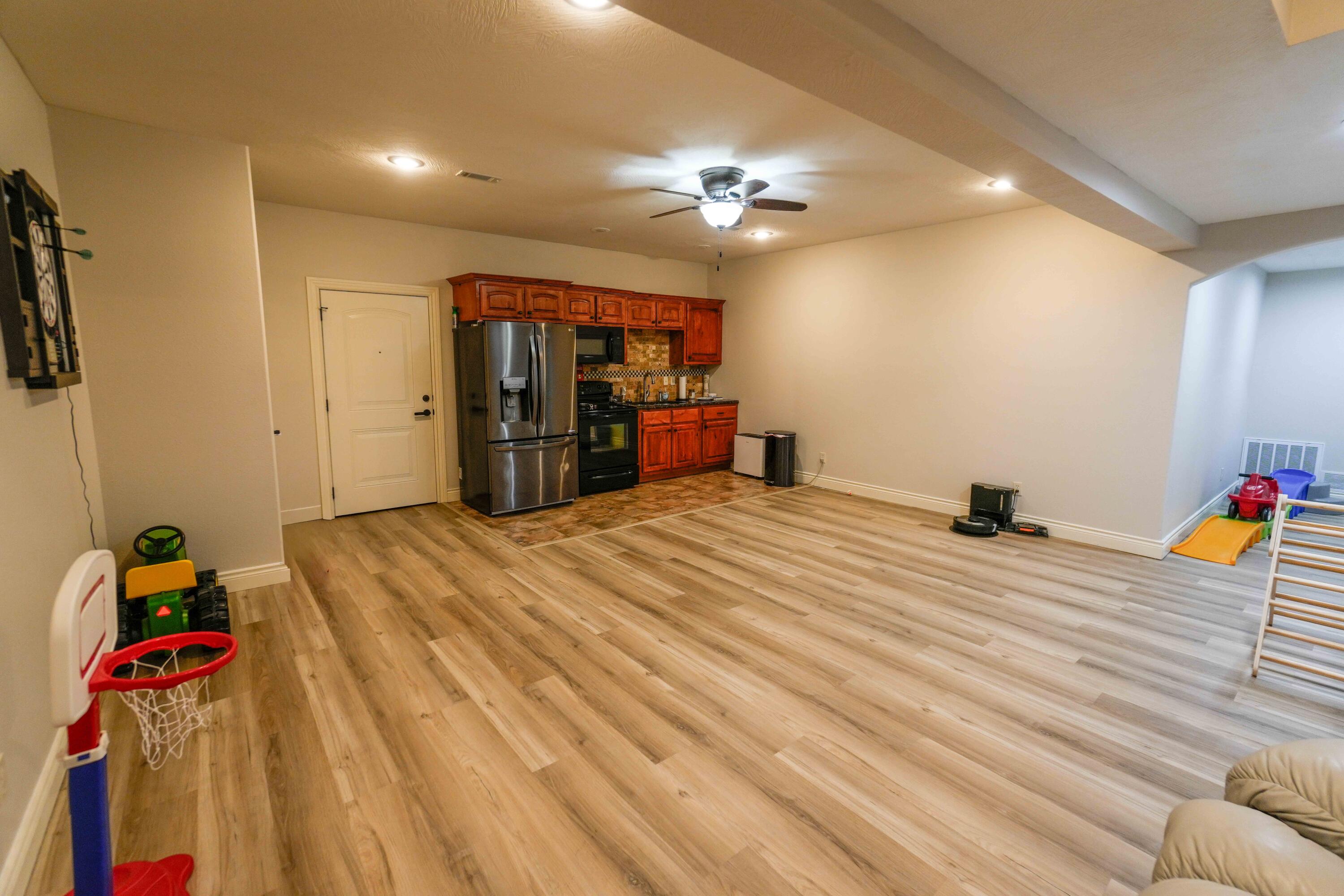 3326 South Juniper Avenue Property Photo 38