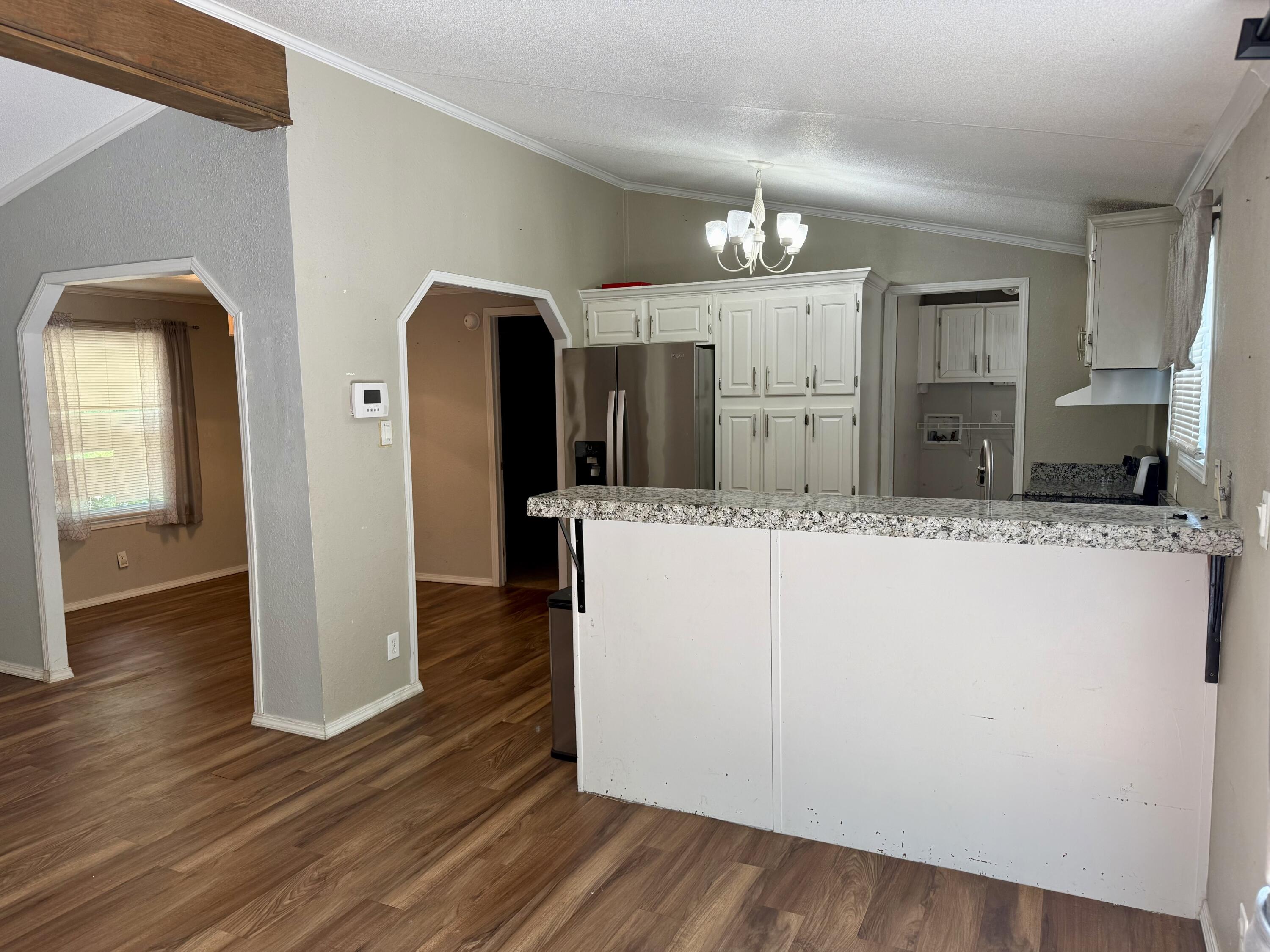 10694 Ridgeway Circle Property Photo 3