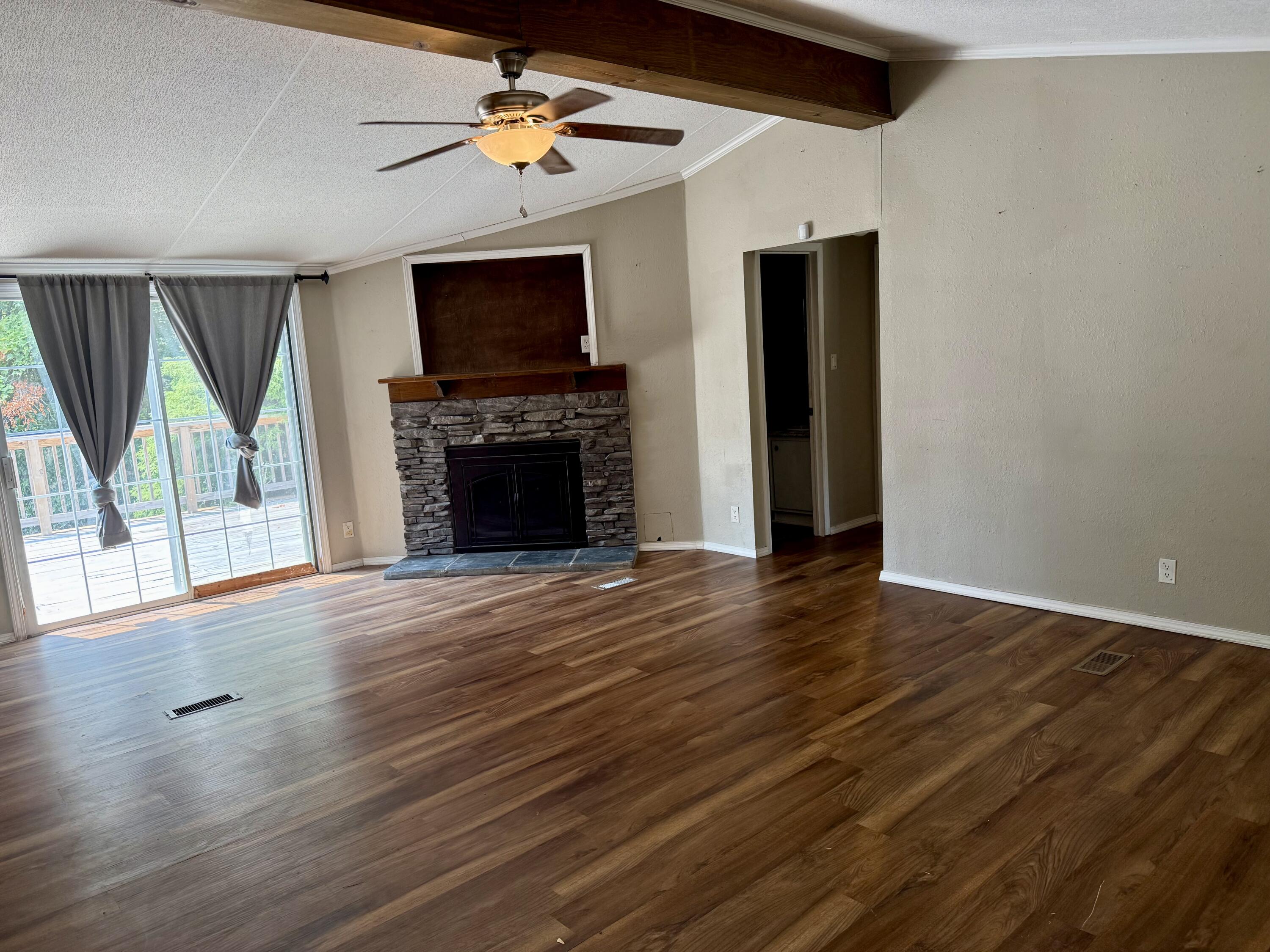 10694 Ridgeway Circle Property Photo 8