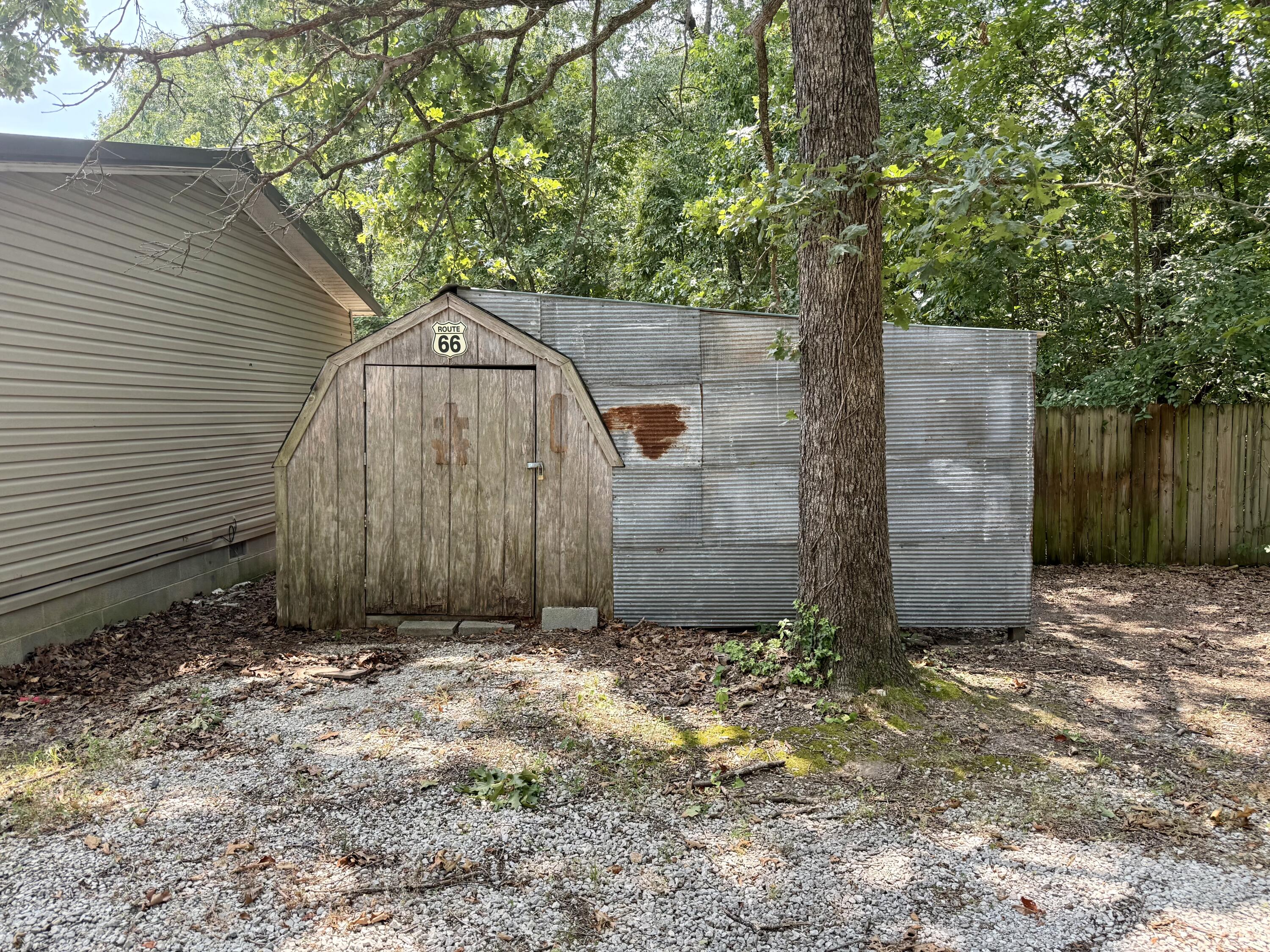 10694 Ridgeway Circle Property Photo 21