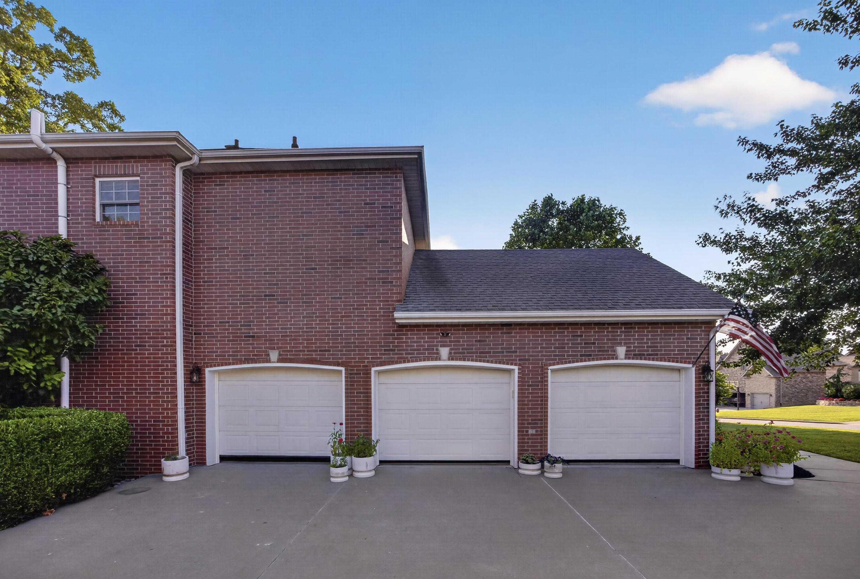 6006 Copper Ridge Street Property Photo 9