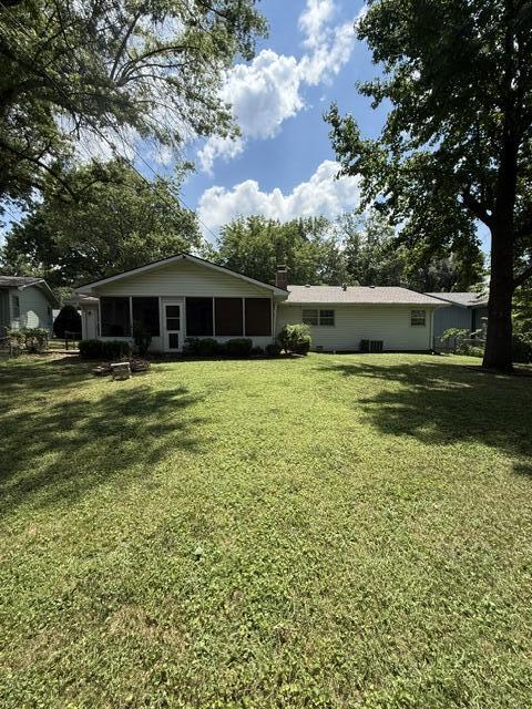 2711 South Claremont Avenue Property Photo 4