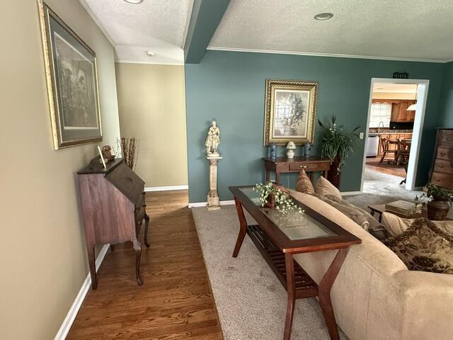 2711 South Claremont Avenue Property Photo 6
