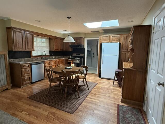 2711 South Claremont Avenue Property Photo 7