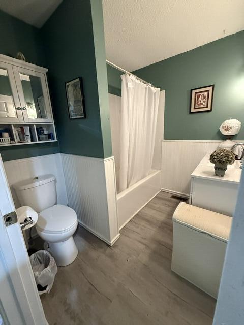 2711 South Claremont Avenue Property Photo 13