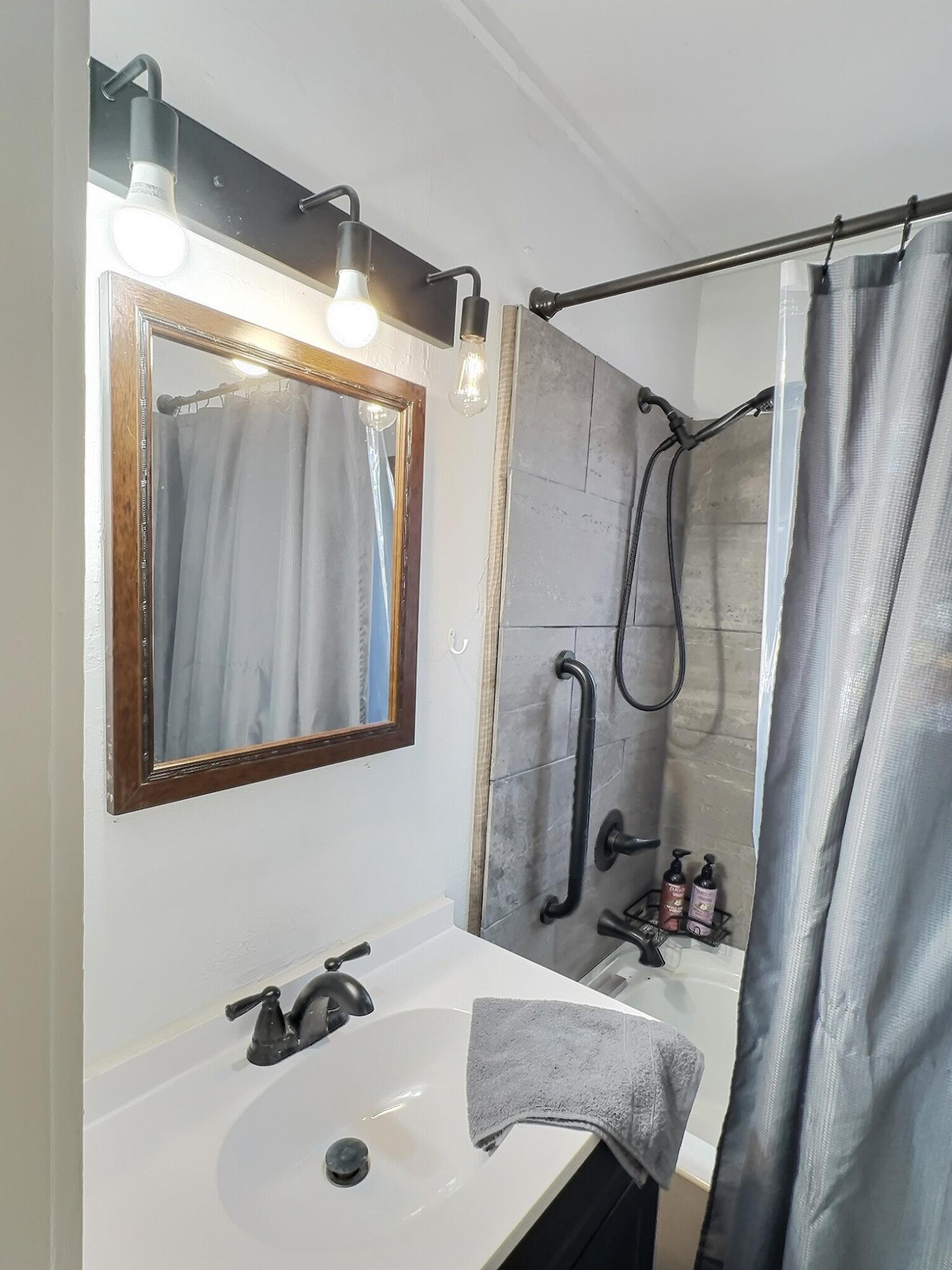 317 West Hickory Street Property Photo 4