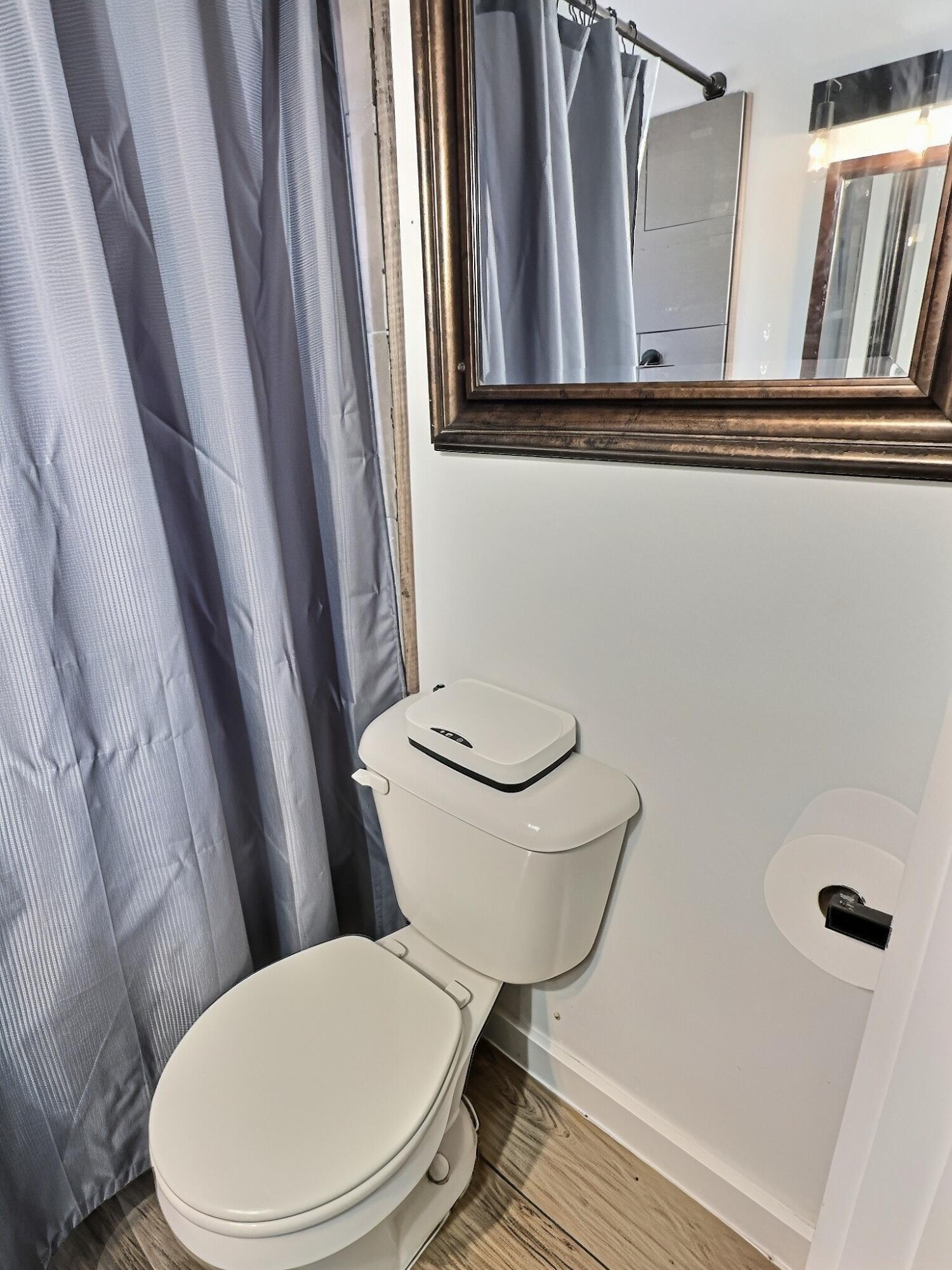317 West Hickory Street Property Photo 5