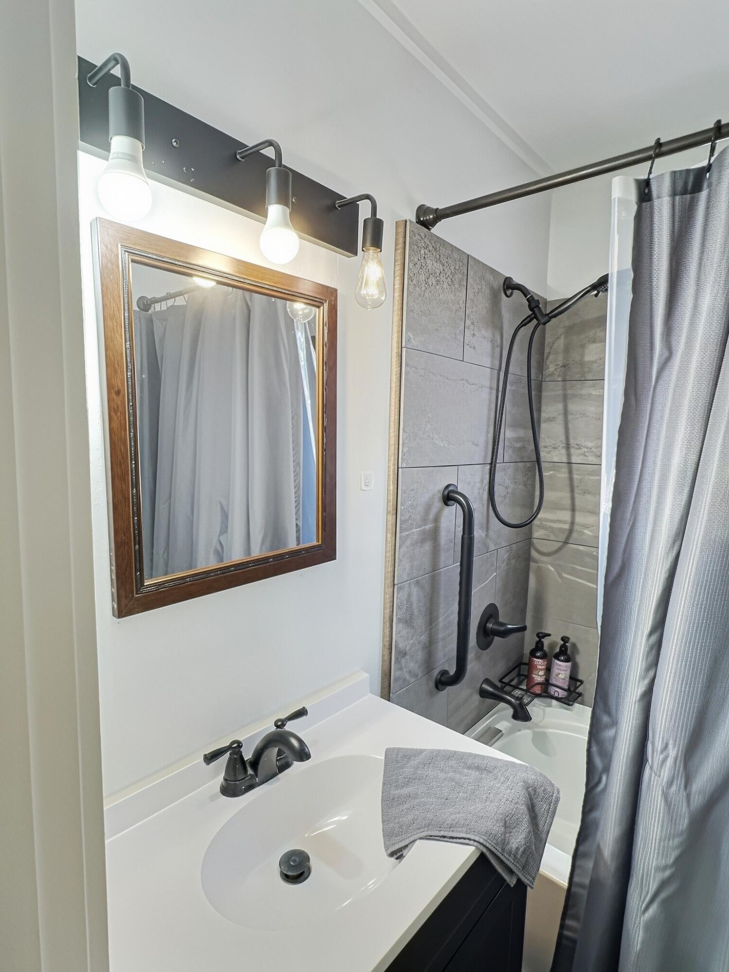 317 West Hickory Street Property Photo 8