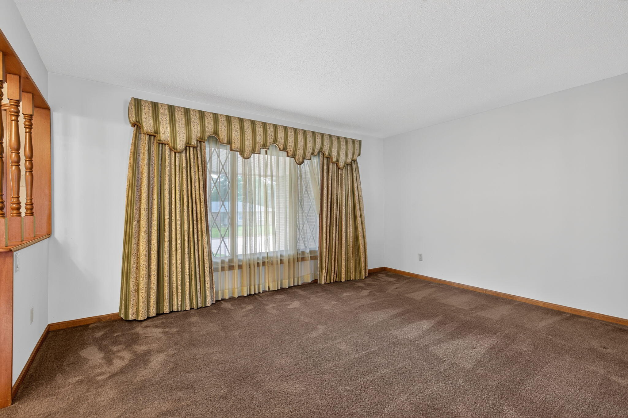 421 South Troy Avenue Property Photo 6