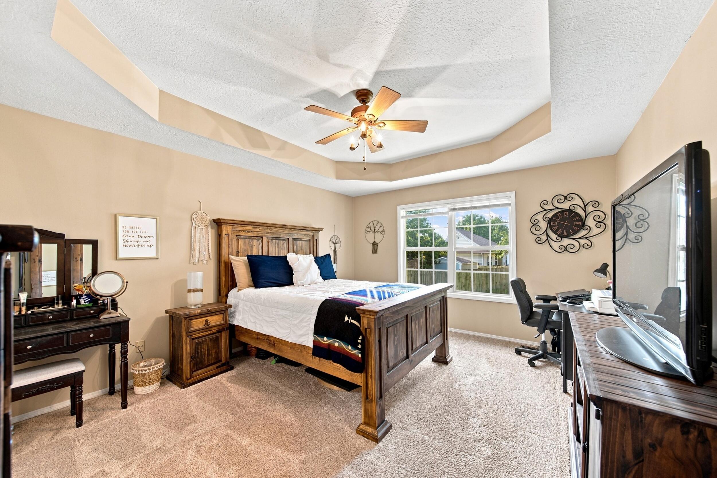 1004 Glen Oaks Drive Property Photo 11