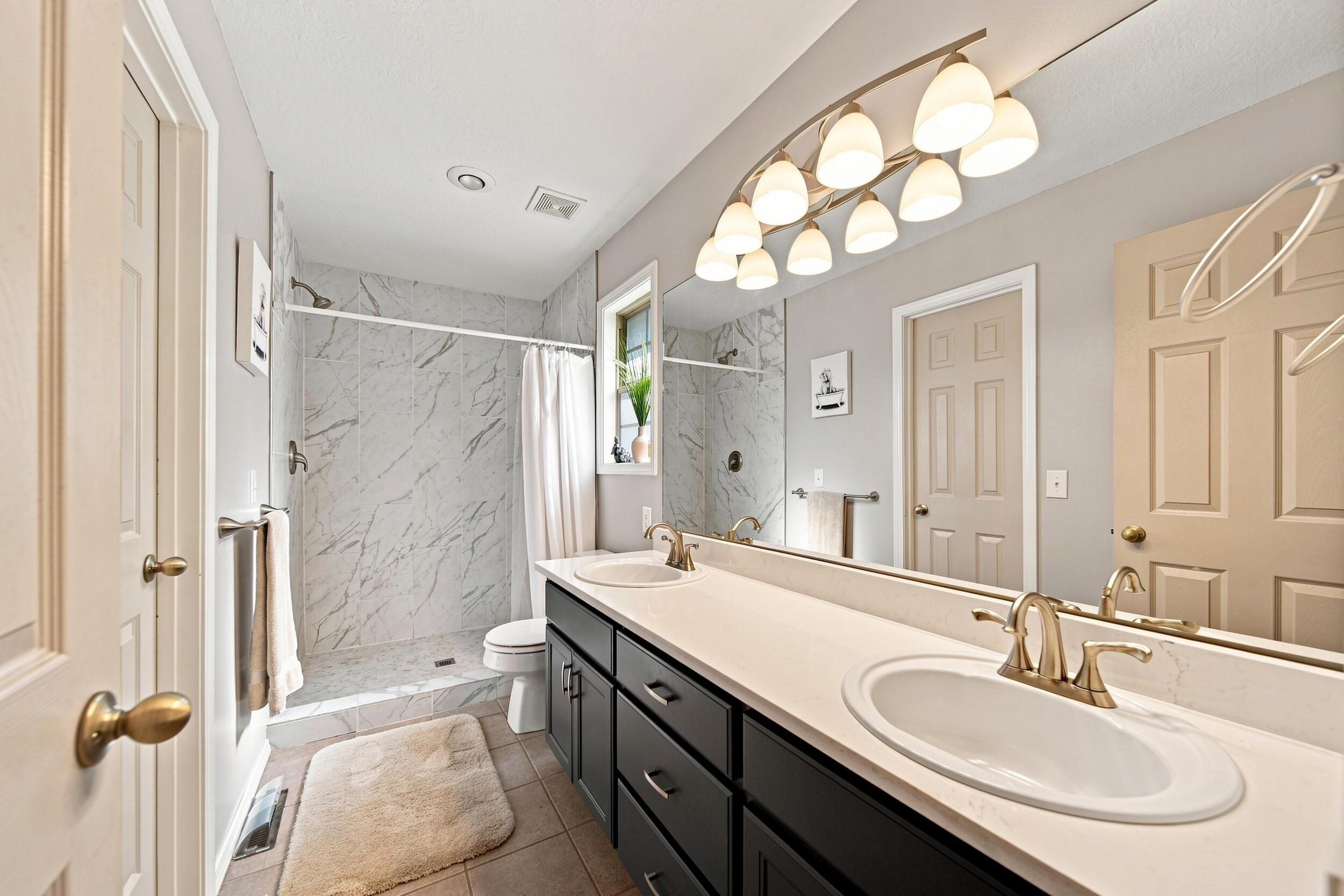 1004 Glen Oaks Drive Property Photo 12