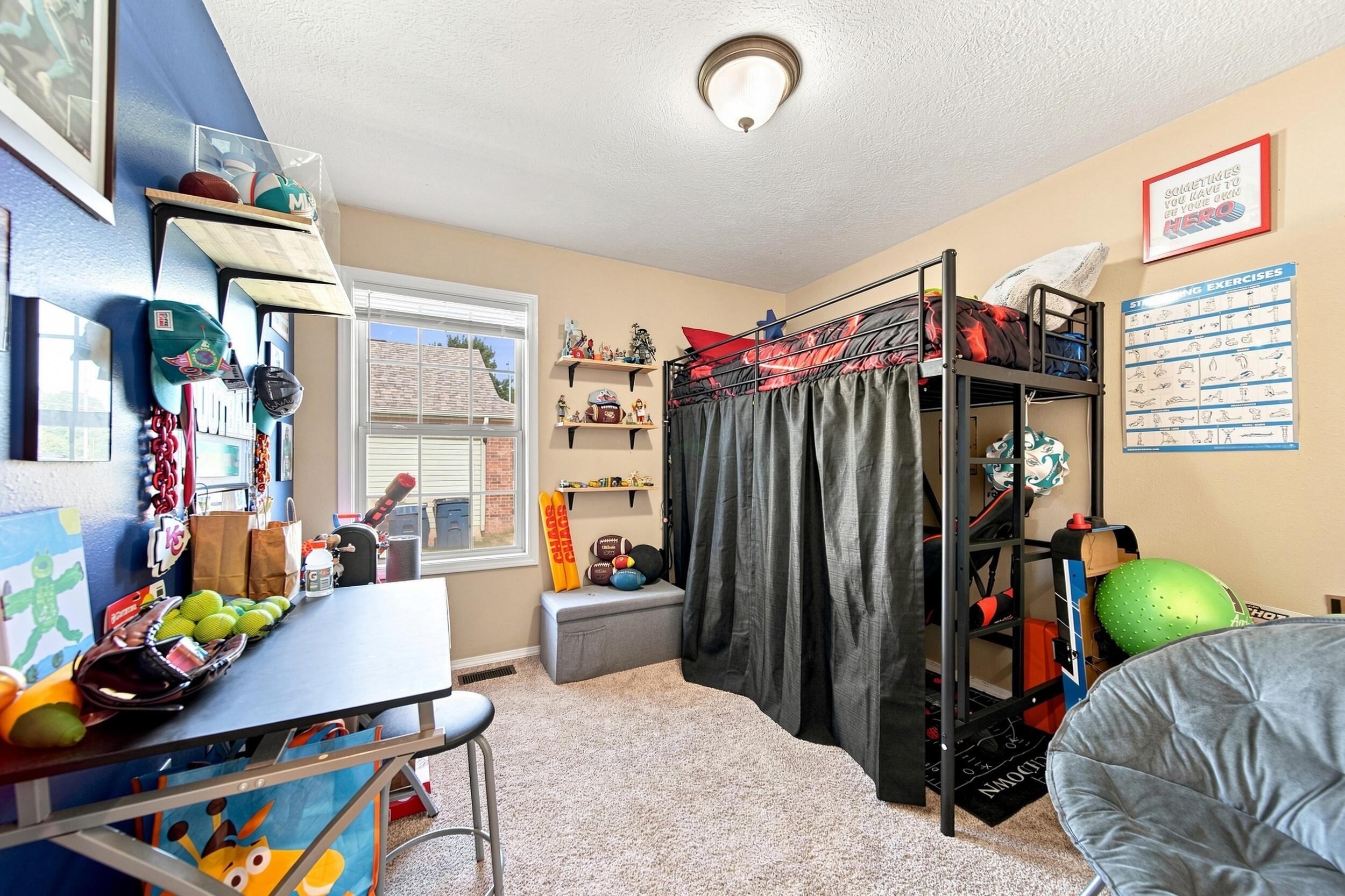 1004 Glen Oaks Drive Property Photo 14