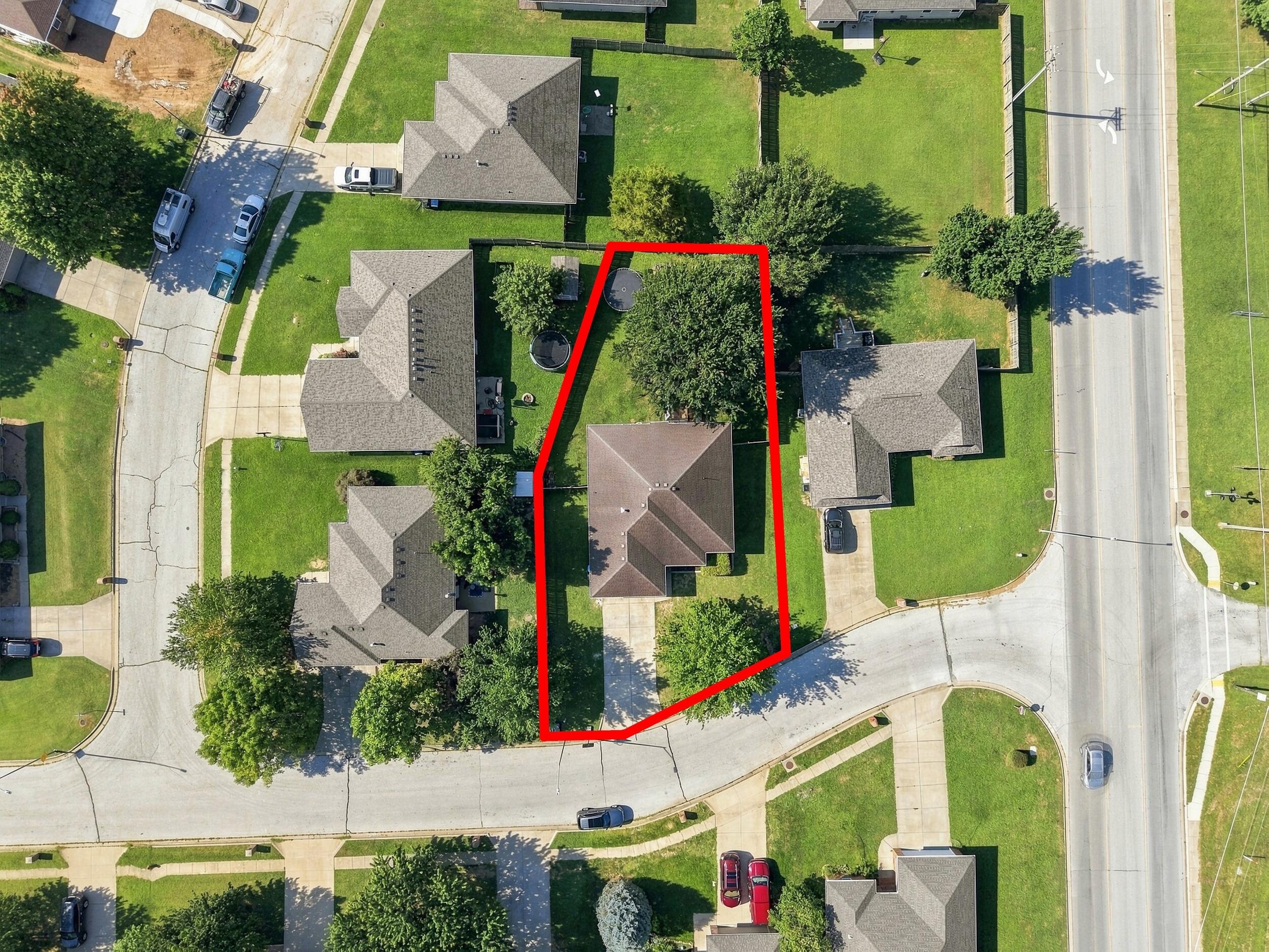 1004 Glen Oaks Drive Property Photo 22
