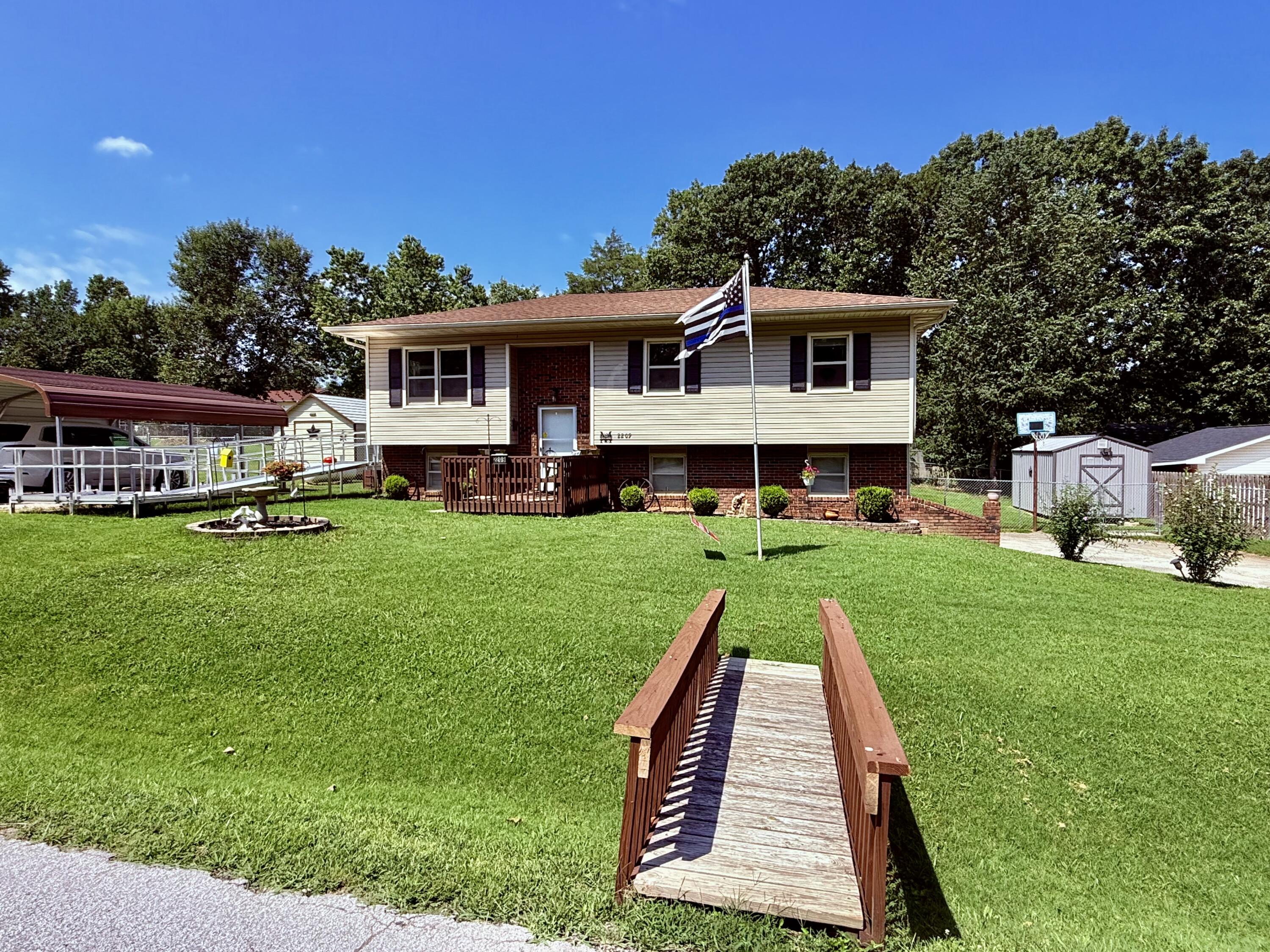 2209 Debra Drive Property Photo 1