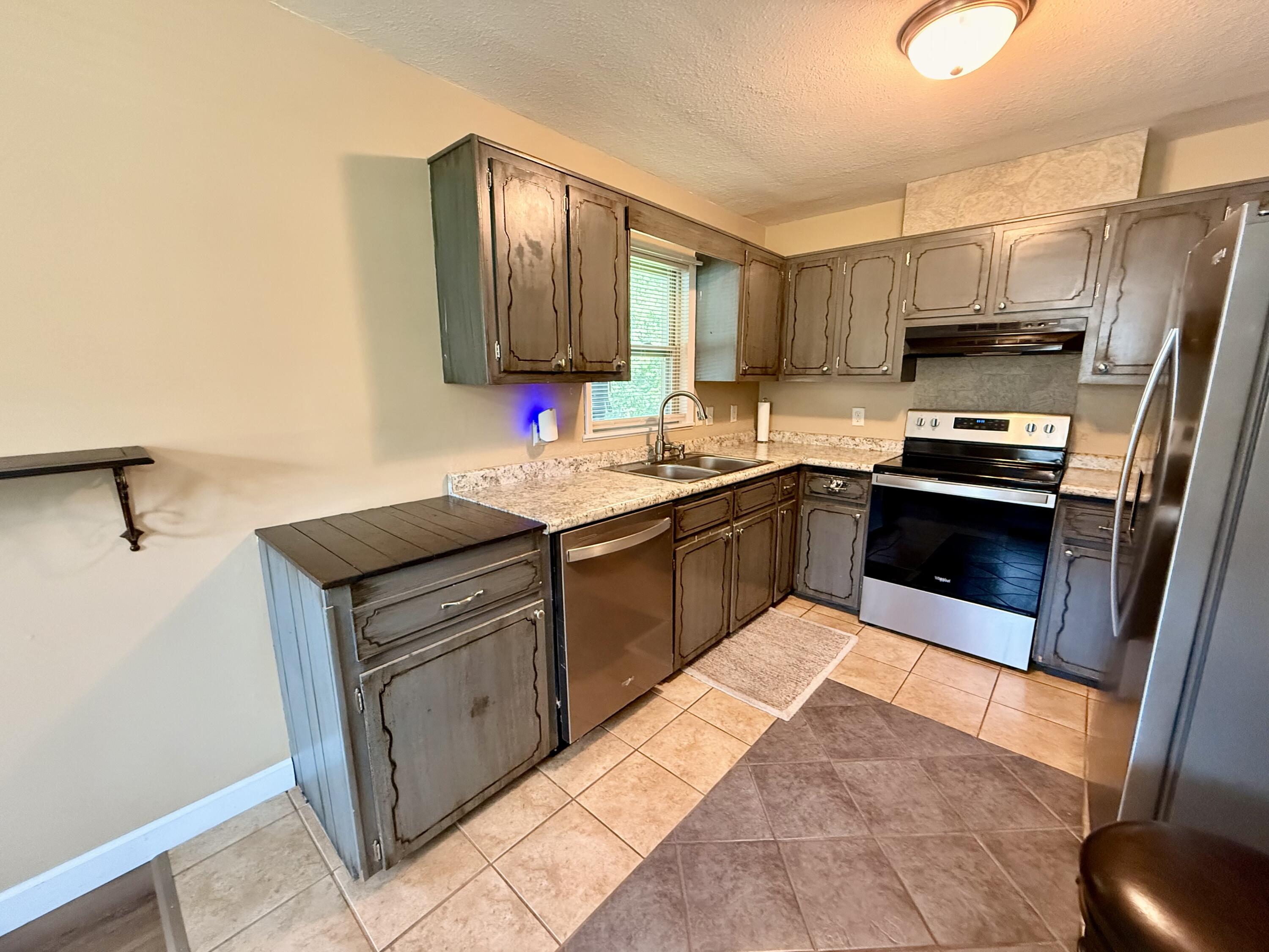2209 Debra Drive Property Photo 7