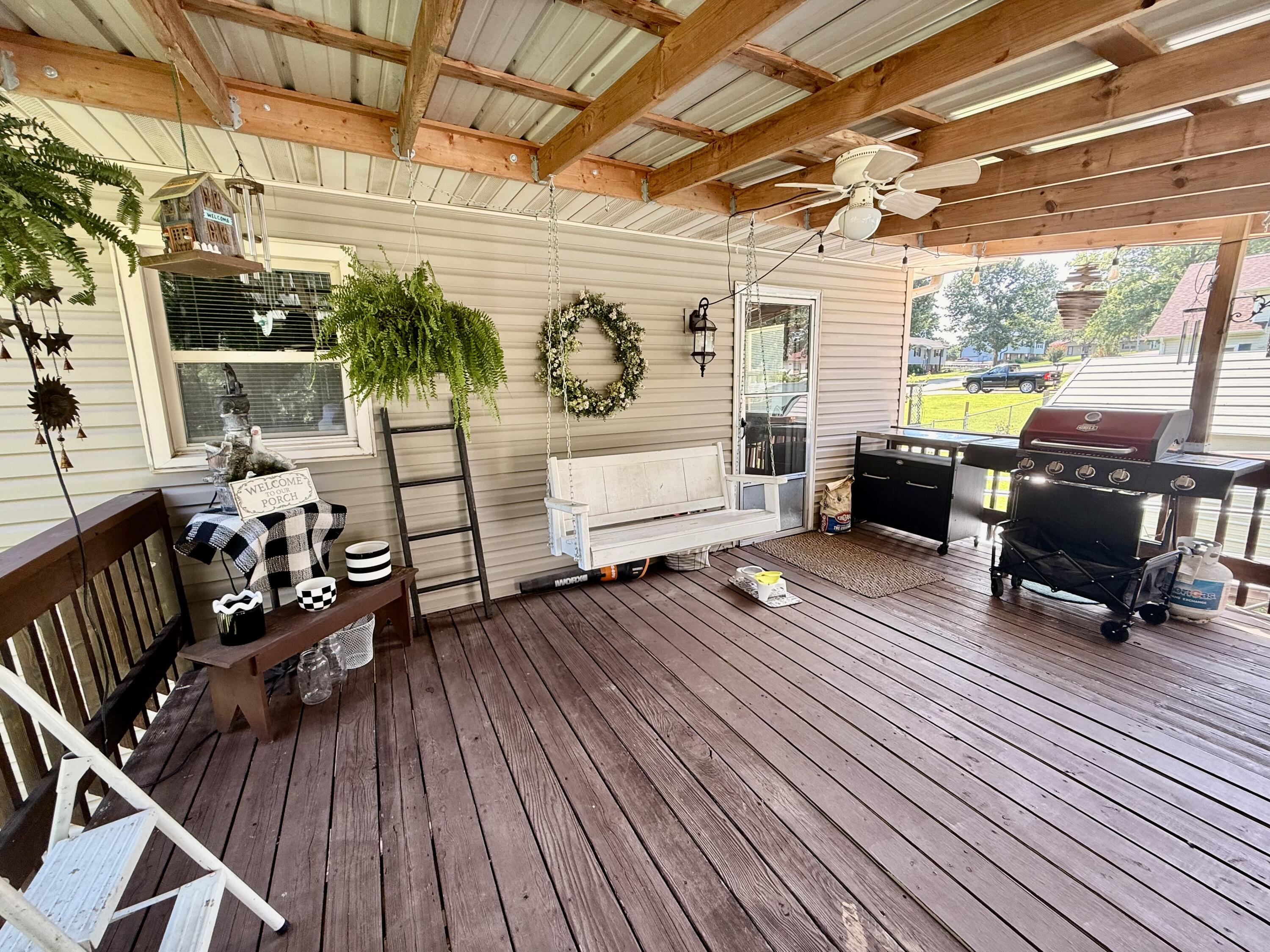 2209 Debra Drive Property Photo 22