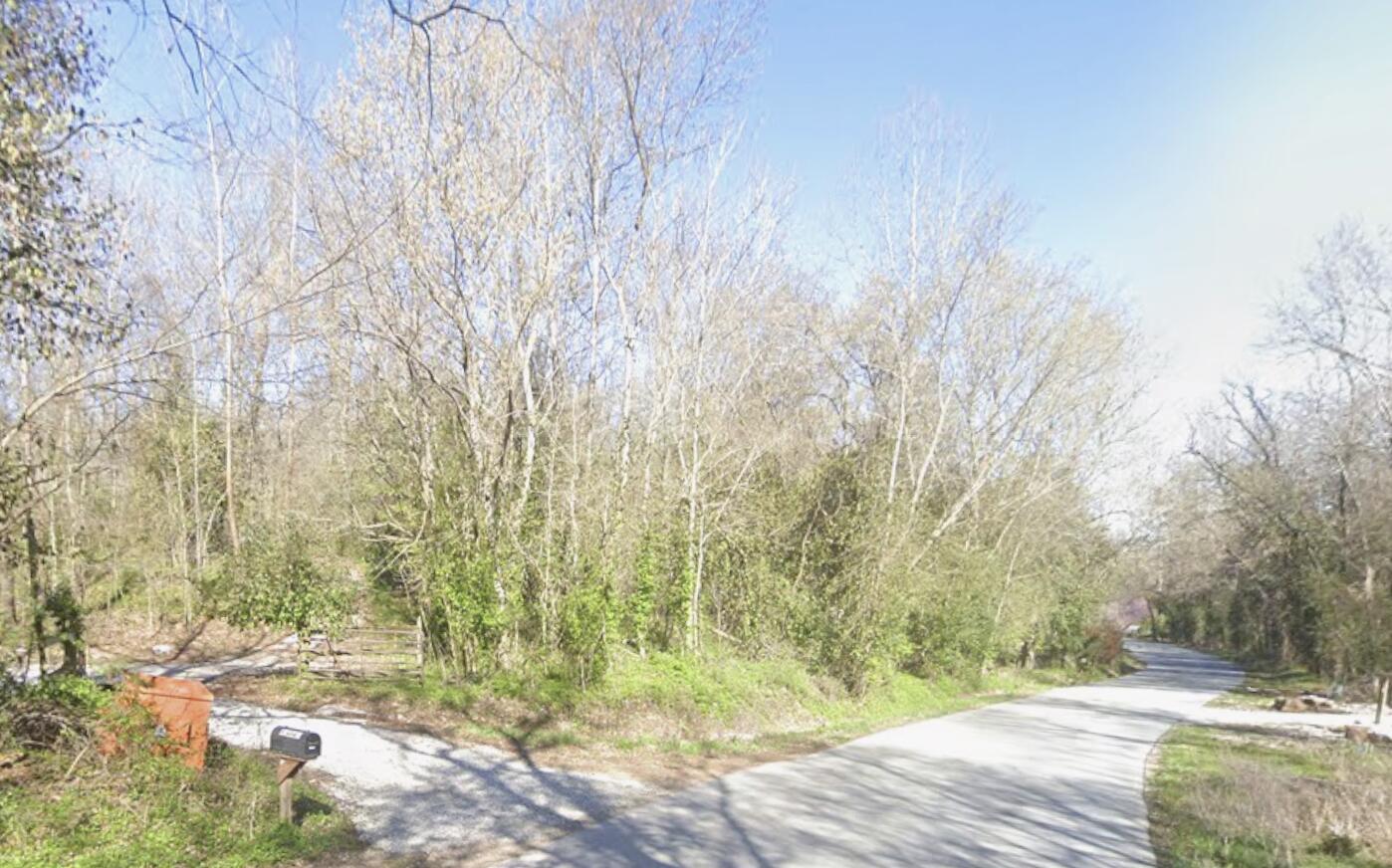 000 Rader Road Property Photo 3