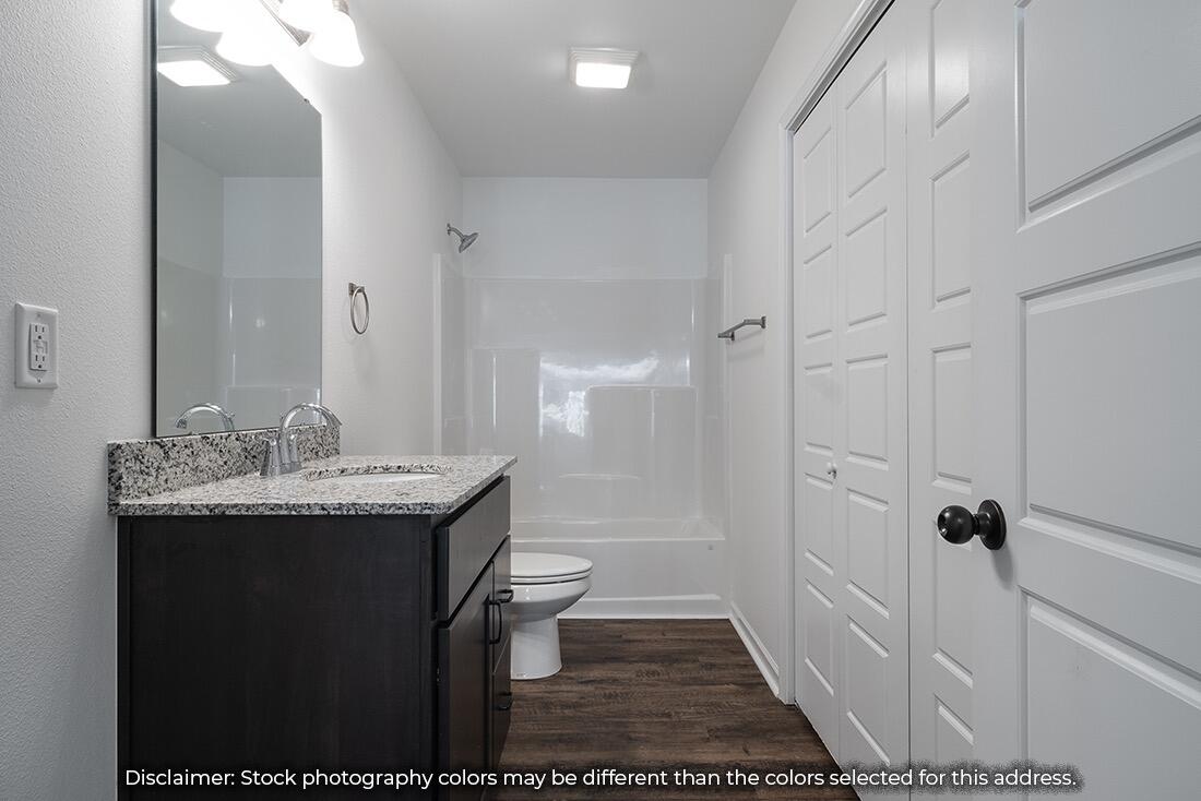 324 South Oak Avenue Property Photo 9