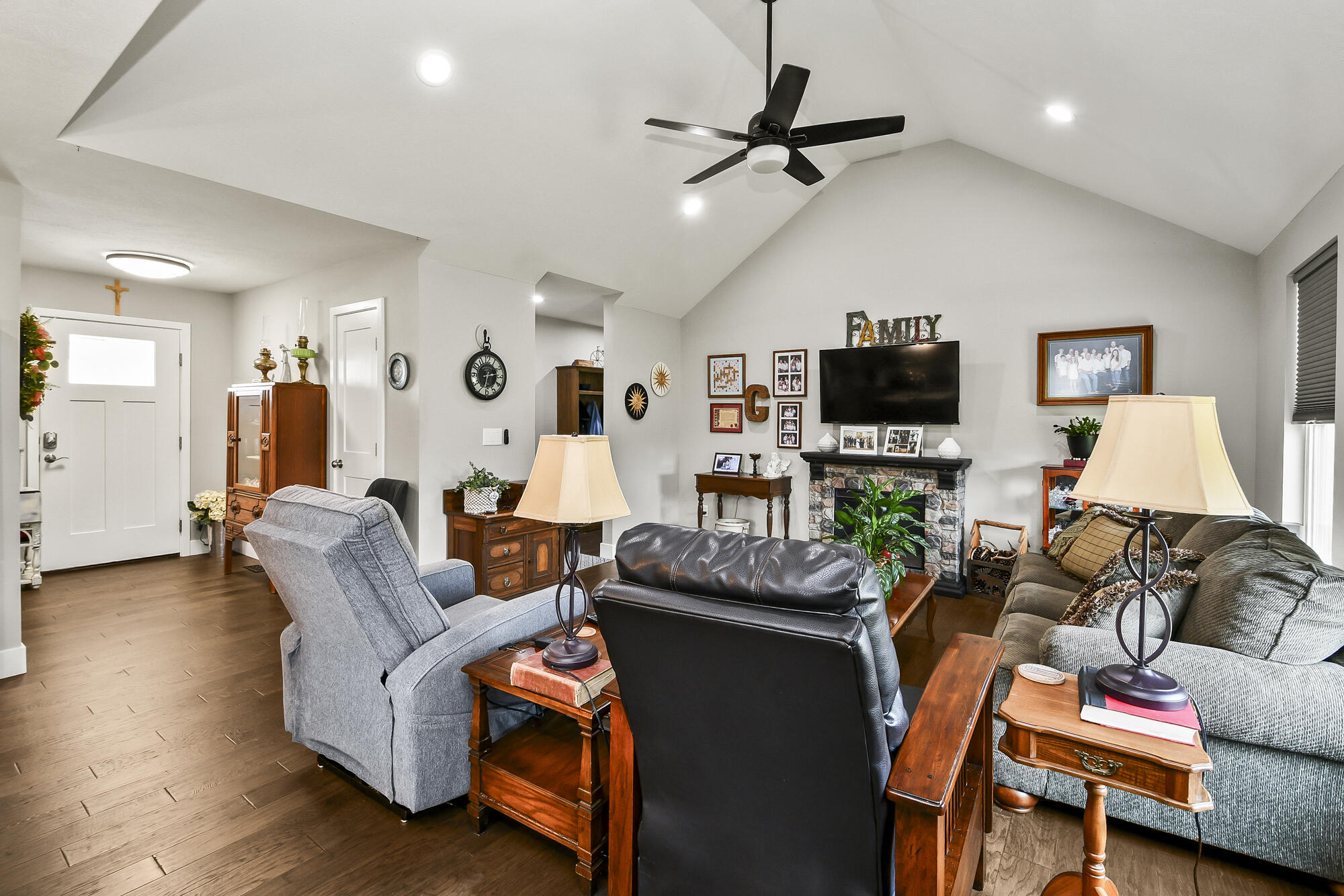 1682 Ft. Sumter Court Property Photo 8