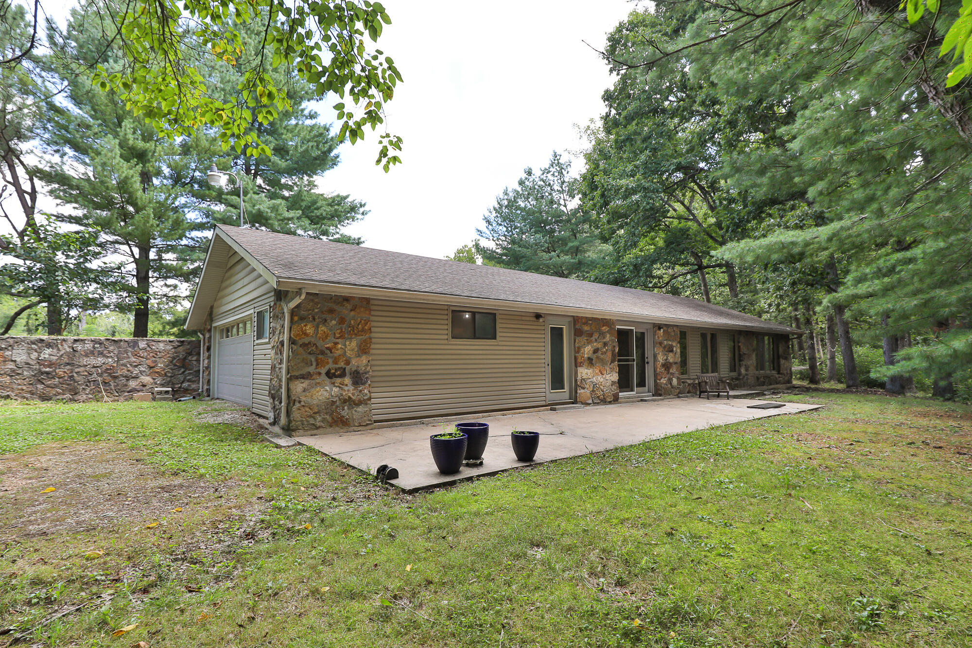 9079 East Division Street Property Photo 2