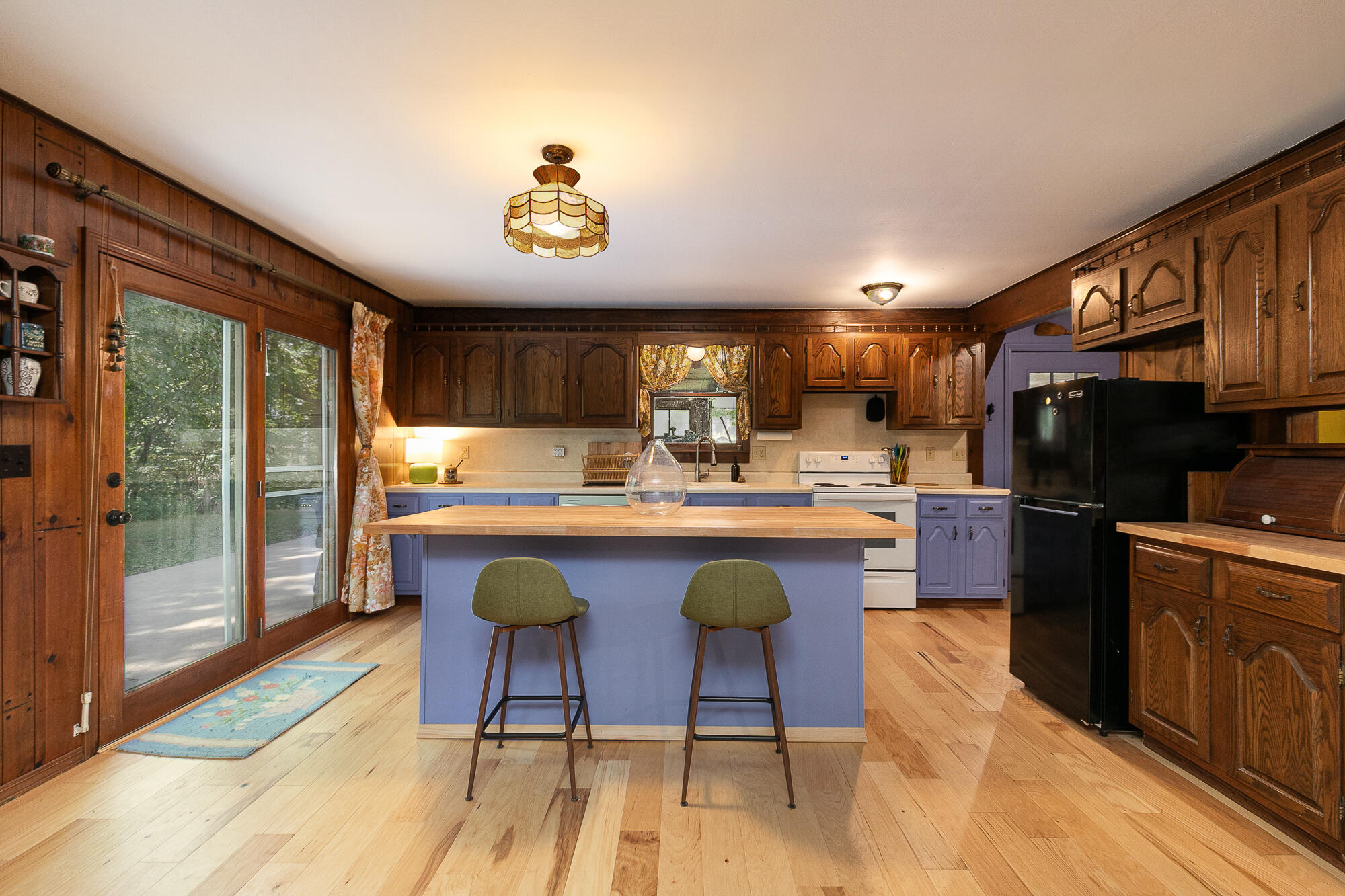 9079 East Division Street Property Photo 11
