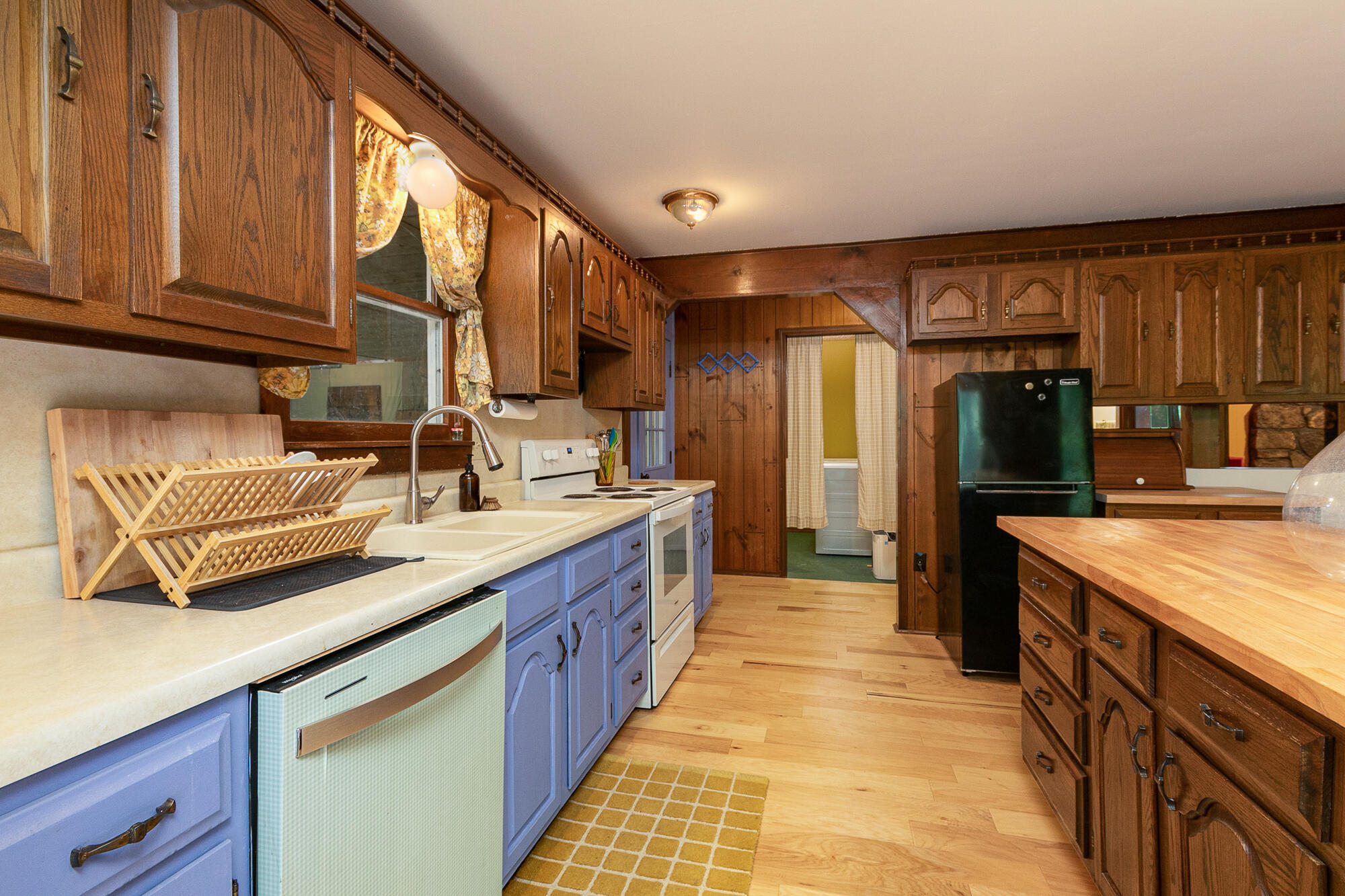 9079 East Division Street Property Photo 13