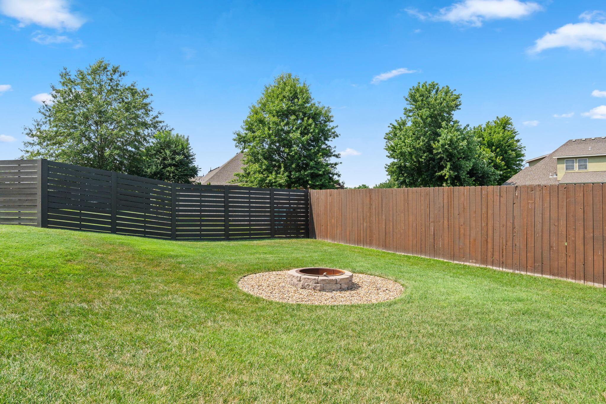 1085 East Valley Trail Drive Property Photo 43