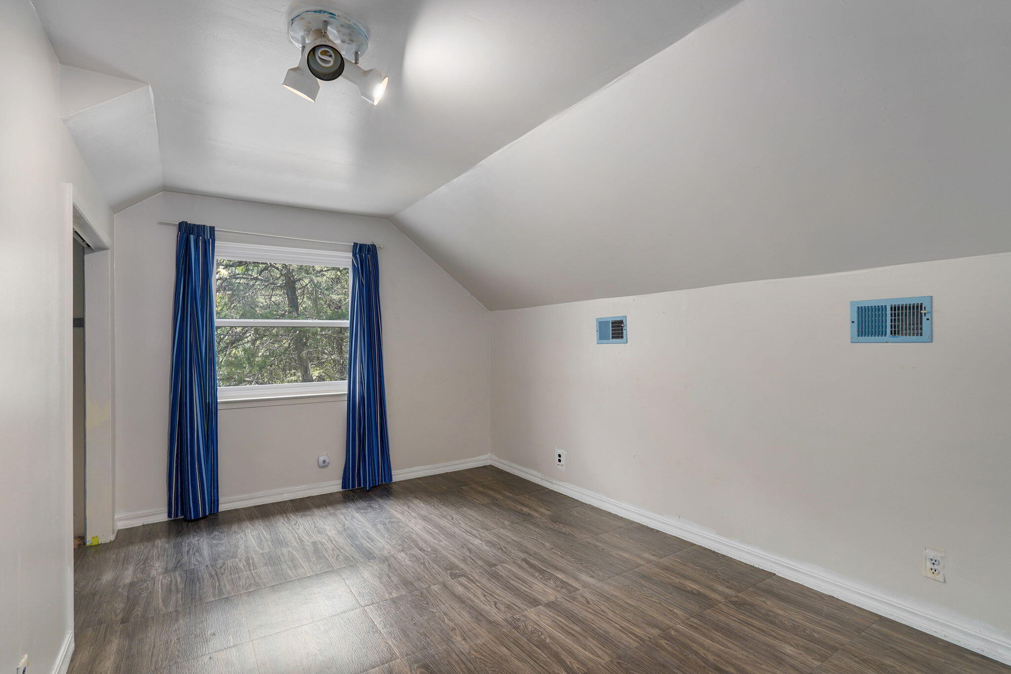 246 Stackman Road Property Photo 24
