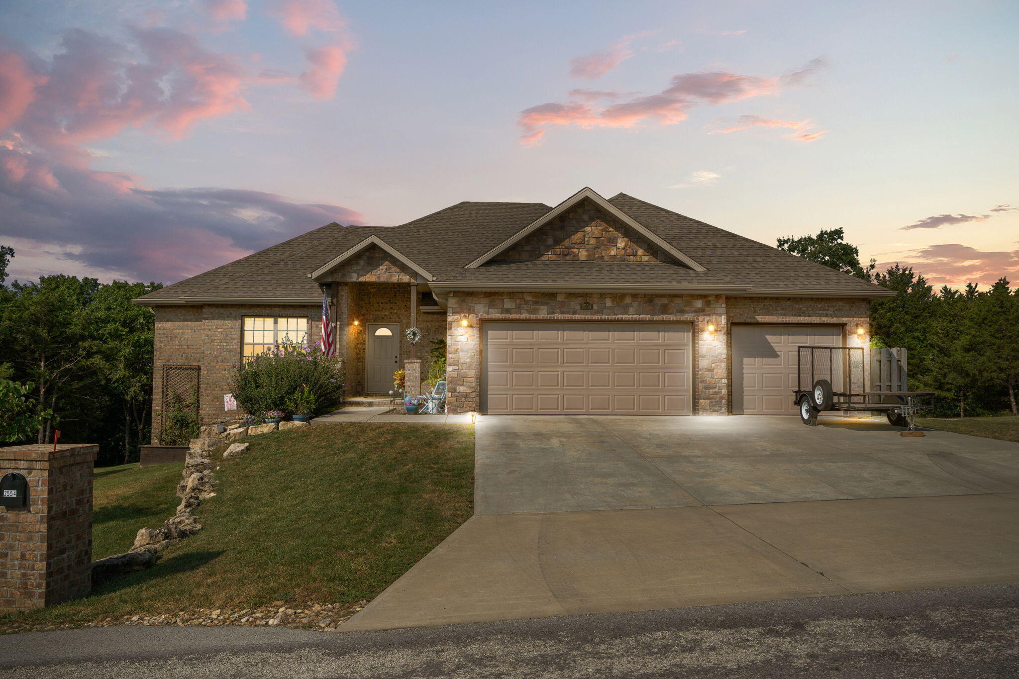 2554 Emory Creek Boulevard Property Photo 2