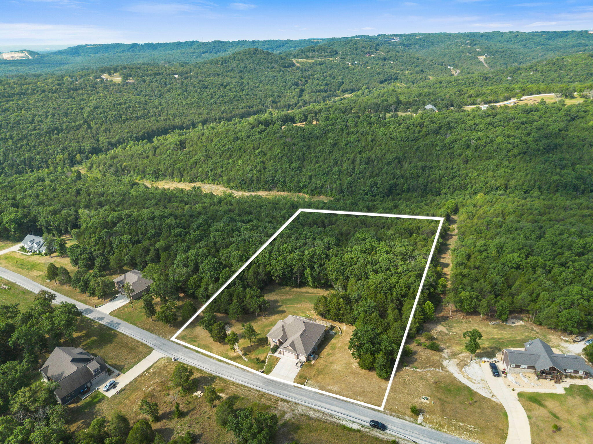 2554 Emory Creek Boulevard Property Photo 3