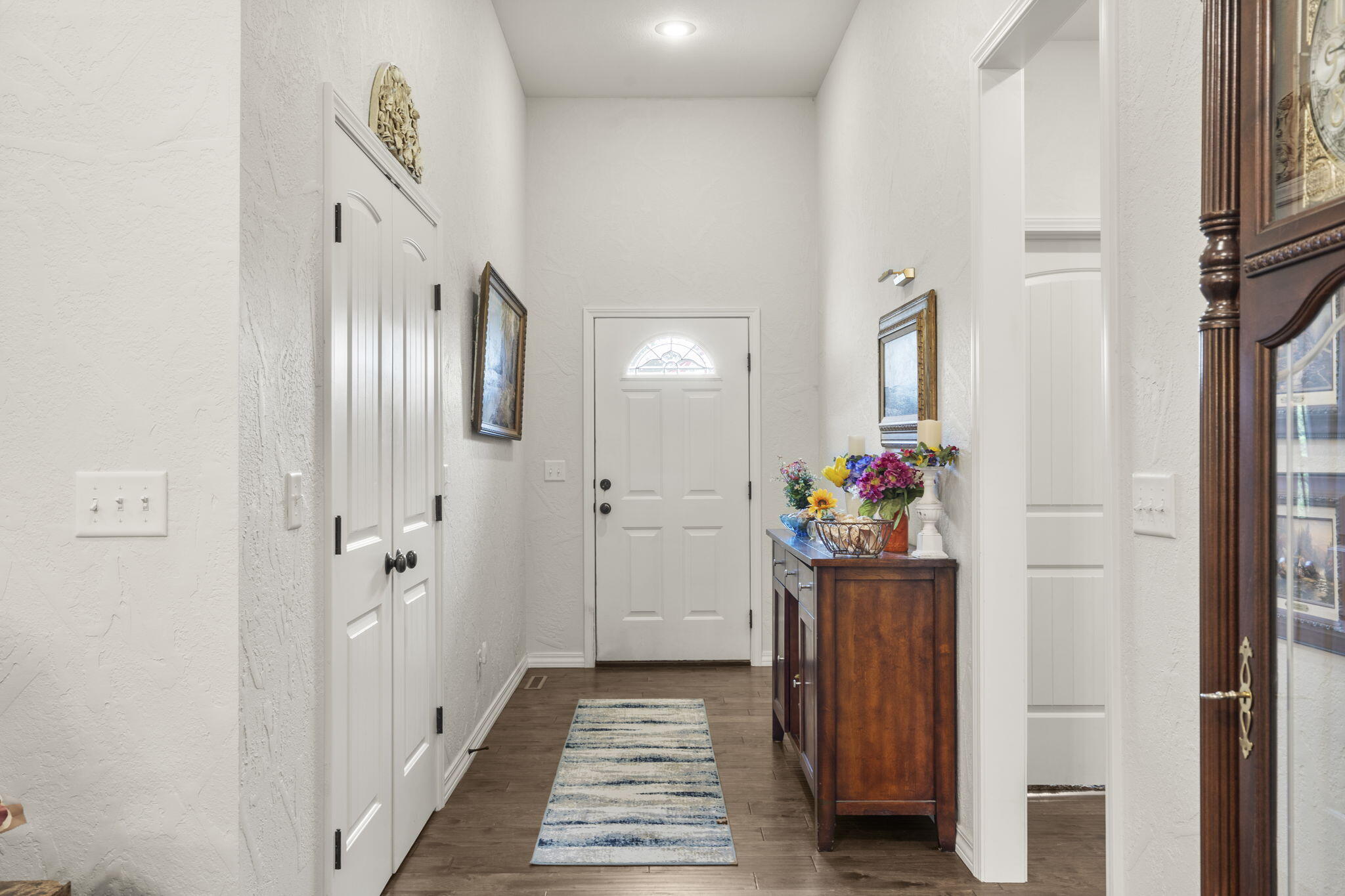 2554 Emory Creek Boulevard Property Photo 4