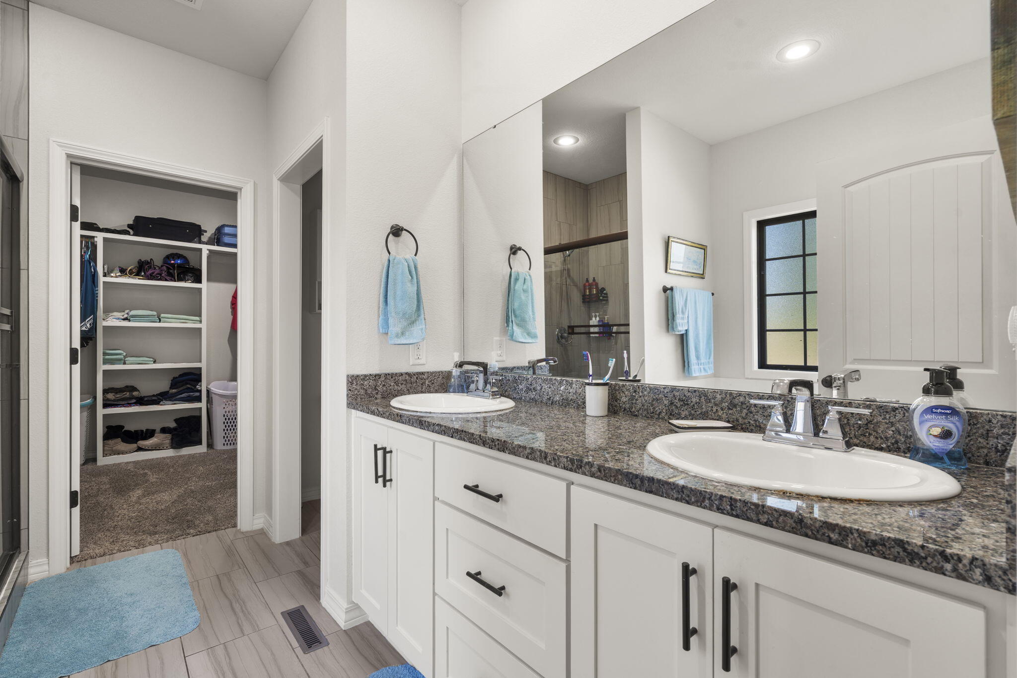 2554 Emory Creek Boulevard Property Photo 20