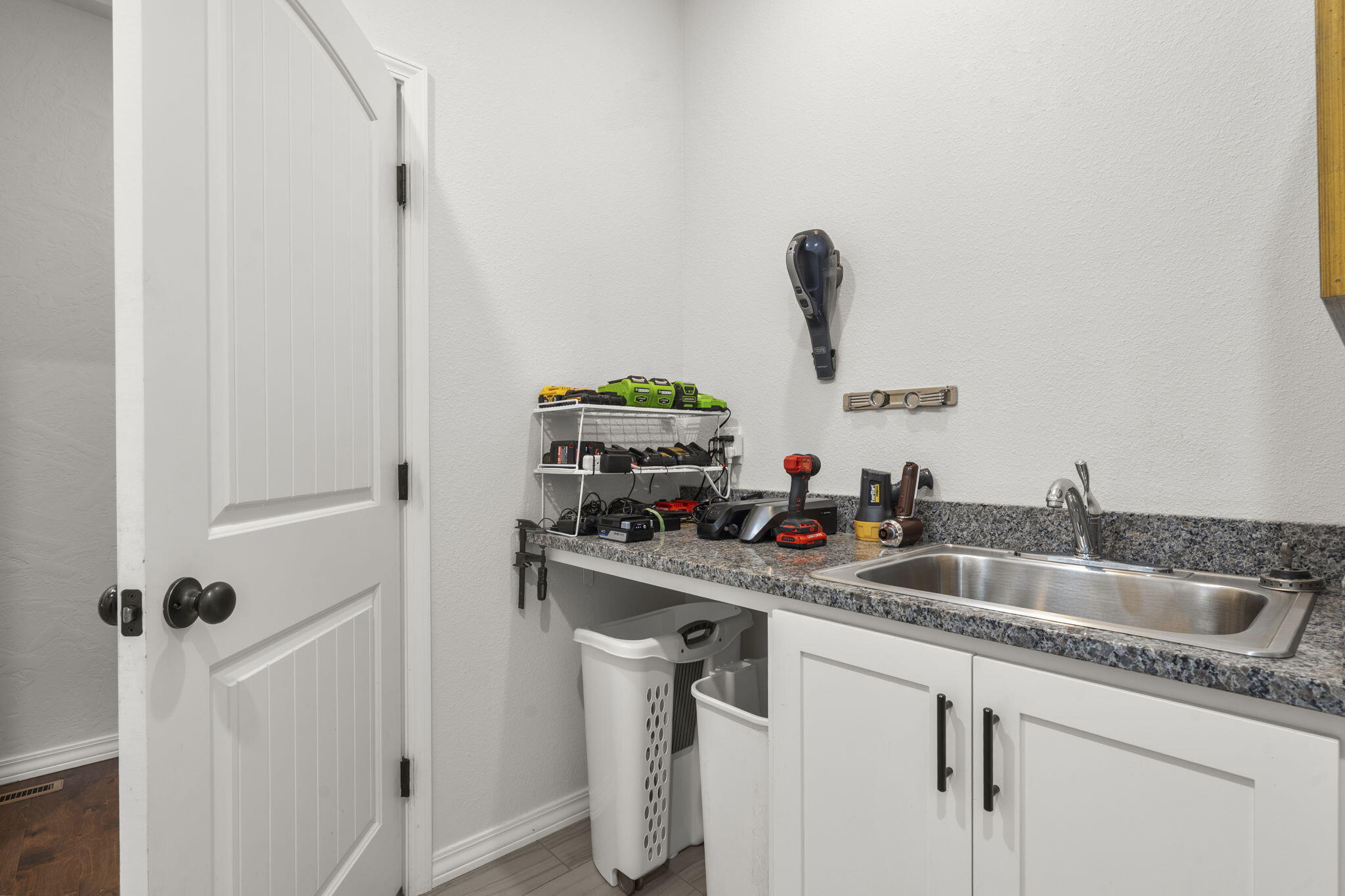 2554 Emory Creek Boulevard Property Photo 29