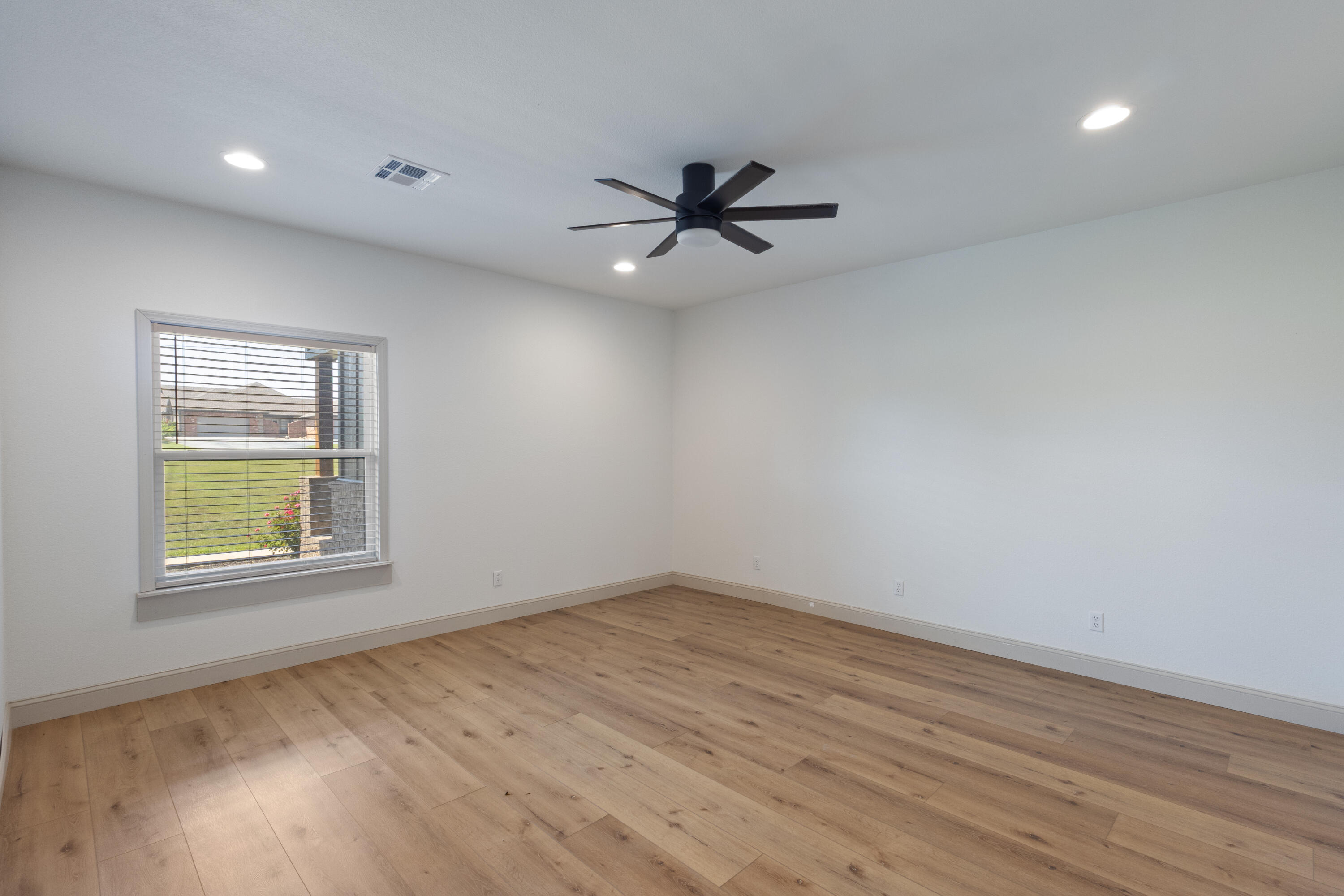 12204 Farm Road 2205 Property Photo 37