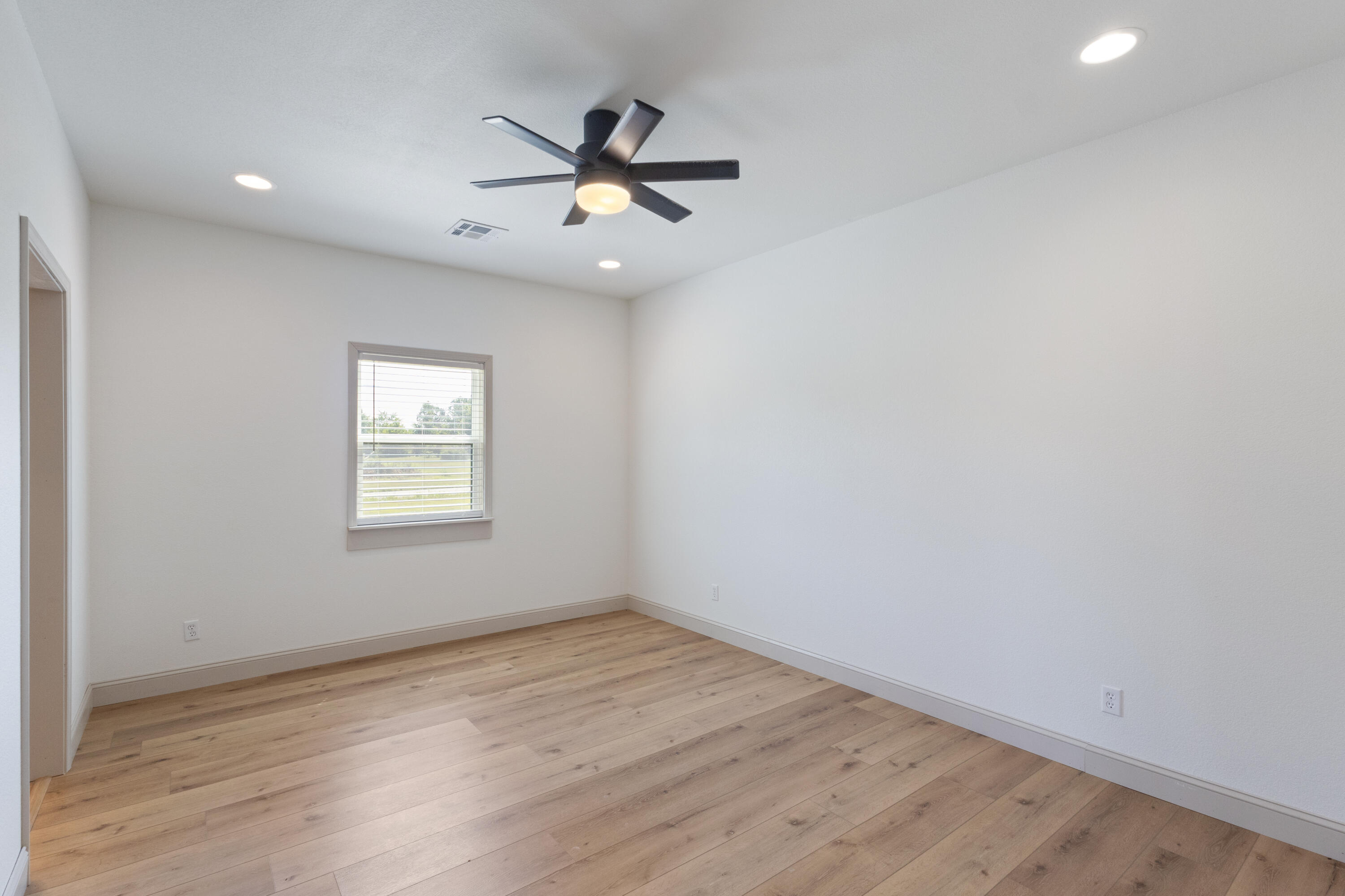 12204 Farm Road 2205 Property Photo 45