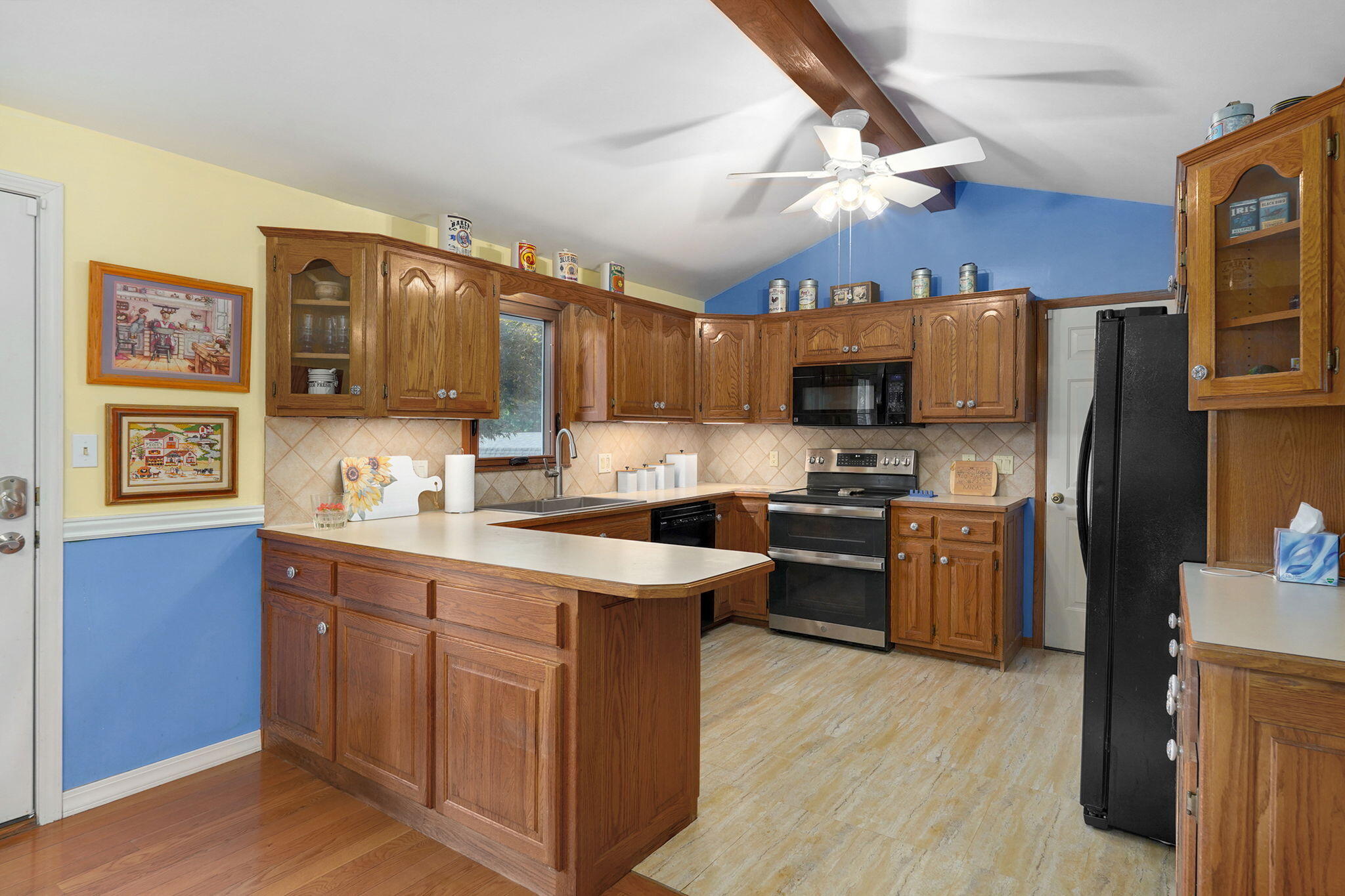 4922 South Palmer Avenue Property Photo 6